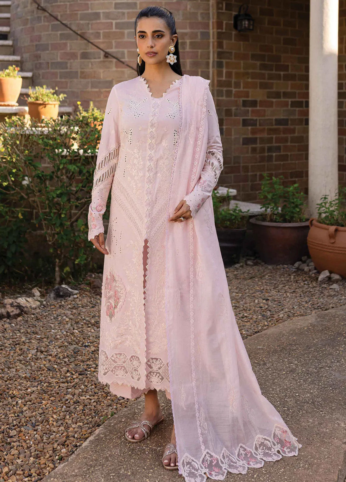 Qline By Qalamkar Embroidered Lawn 3 Piece Unstitched Suit QLM24QL D-QM-03 RUNE Qline By Qalamkar Embroidered Lawn 3 Piece Unstitched Suit QLM24QL D-QM-03 RUNE