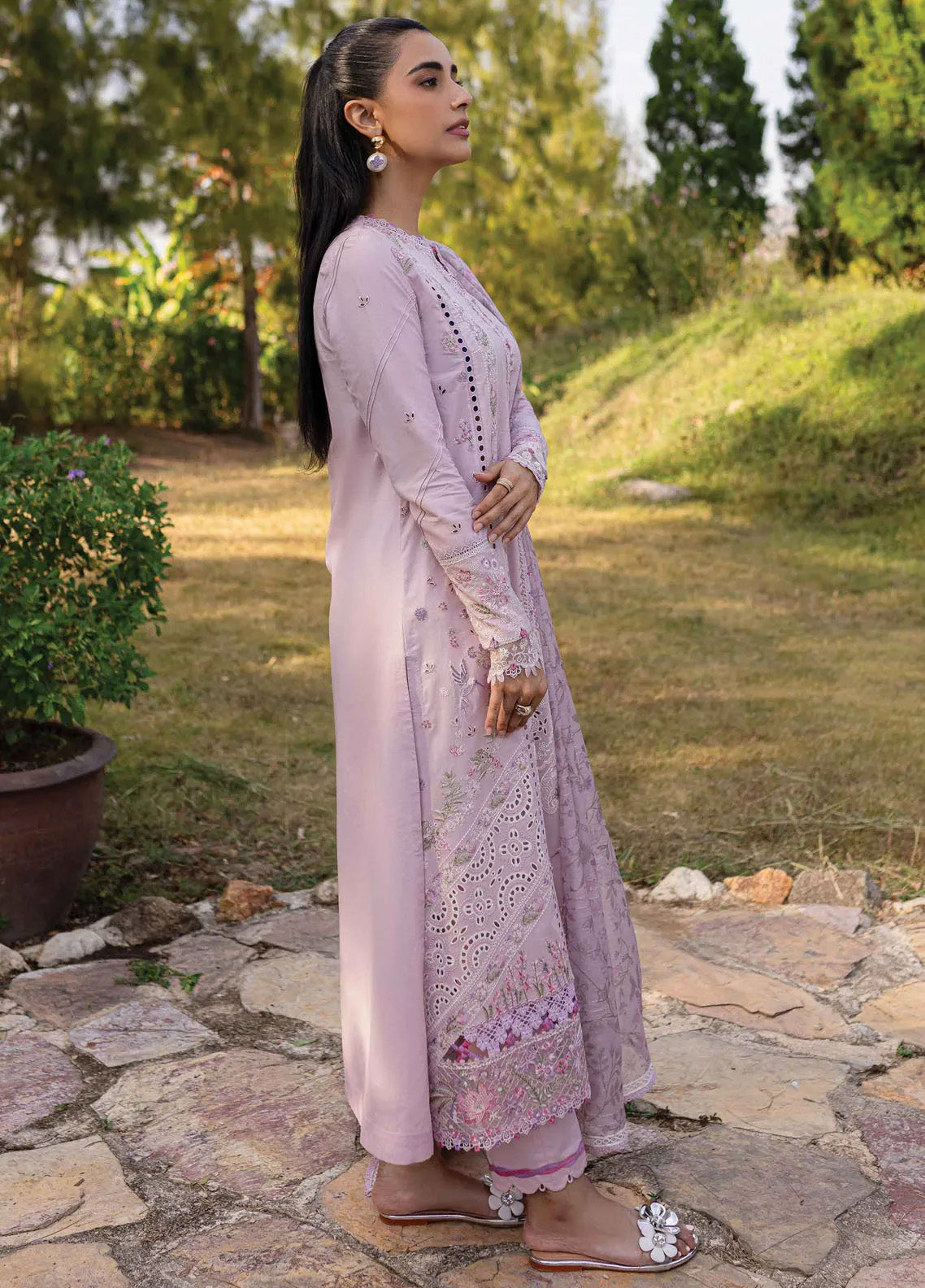Qline By Qalamkar Embroidered Lawn 3 Piece Unstitched Suit QLM24QL D-QM-05 CECILIA Qline By Qalamkar Embroidered Lawn 3 Piece Unstitched Suit QLM24QL D-QM-05 CECILIA