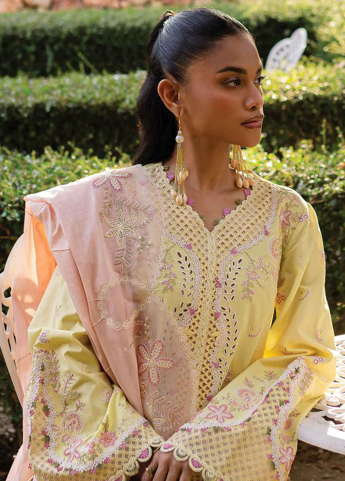 Qline By Qalamkar Embroidered Lawn 3 Piece Unstitched Suit QLM24QL D-QM-11 INA Qline By Qalamkar Embroidered Lawn 3 Piece Unstitched Suit QLM24QL D-QM-11 INA