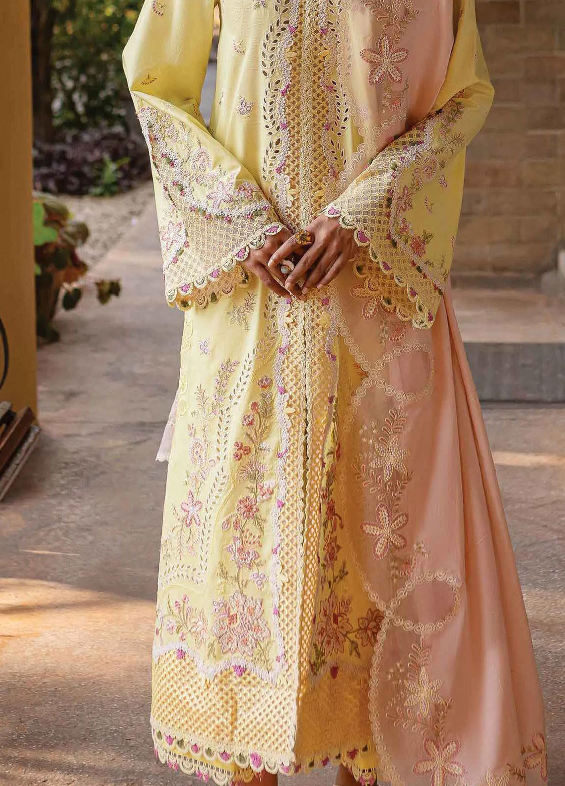 Qline By Qalamkar Embroidered Lawn 3 Piece Unstitched Suit QLM24QL D-QM-11 INA Qline By Qalamkar Embroidered Lawn 3 Piece Unstitched Suit QLM24QL D-QM-11 INA