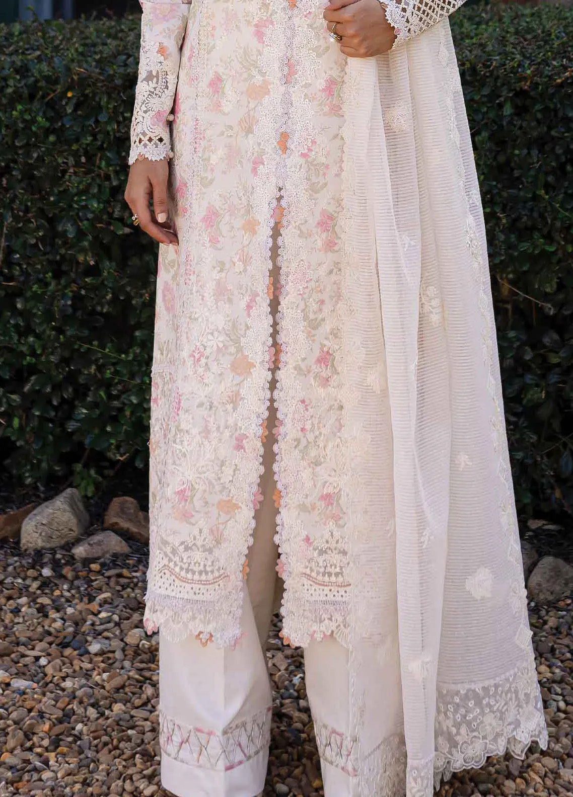 Qline By Qalamkar Embroidered Lawn 3 Piece Unstitched Suit QLM24QL D-QM-18 FEEHA Qline By Qalamkar Embroidered Lawn 3 Piece Unstitched Suit QLM24QL D-QM-18 FEEHA