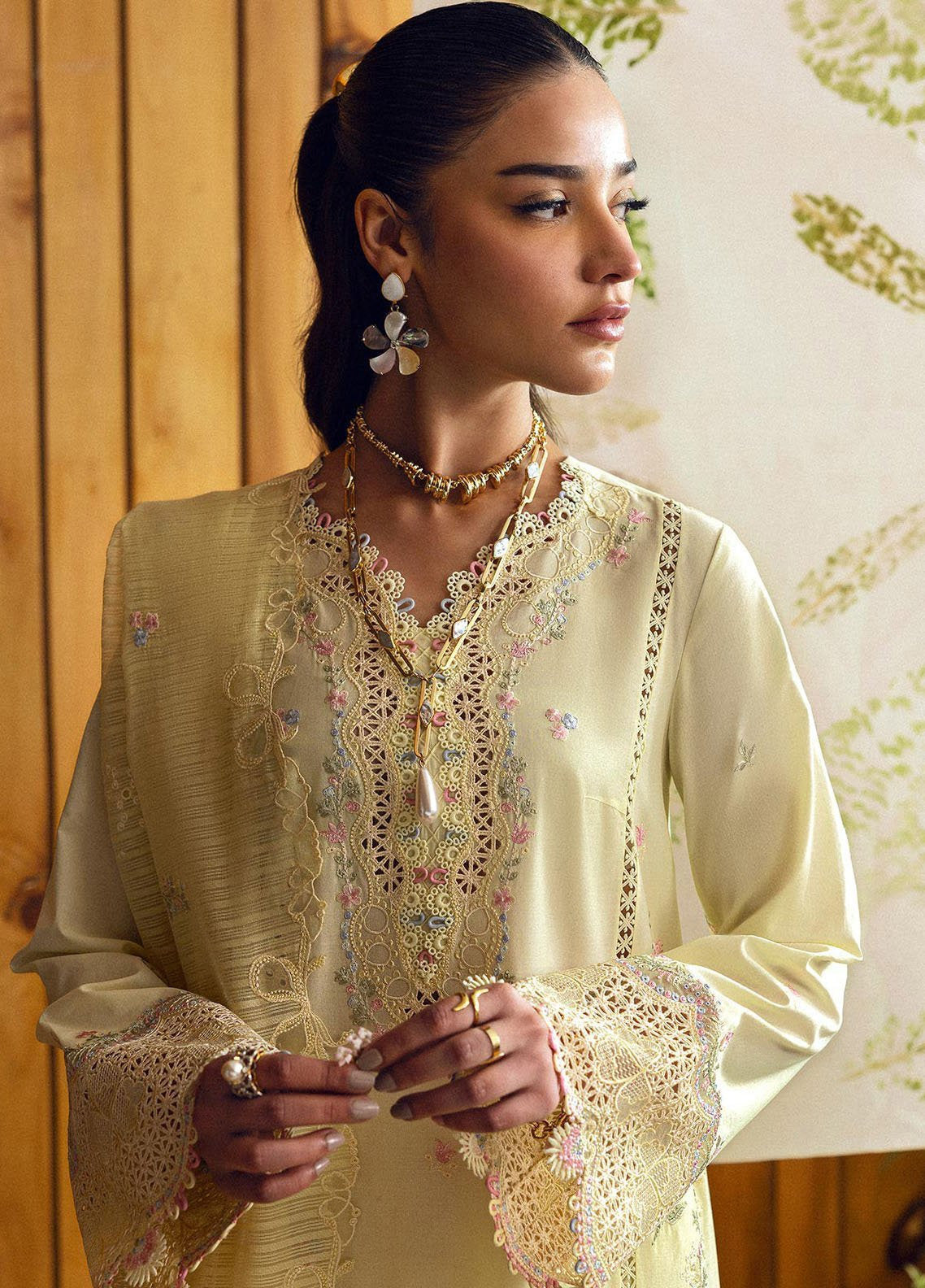 Qlinekari By Qalamkar Embroidered Lawn 3 Piece Unstitched Suit QLM25QK DC-04 KEVA Qlinekari By Qalamkar Embroidered Lawn 3 Piece Unstitched Suit QLM25QK DC-04 KEVA