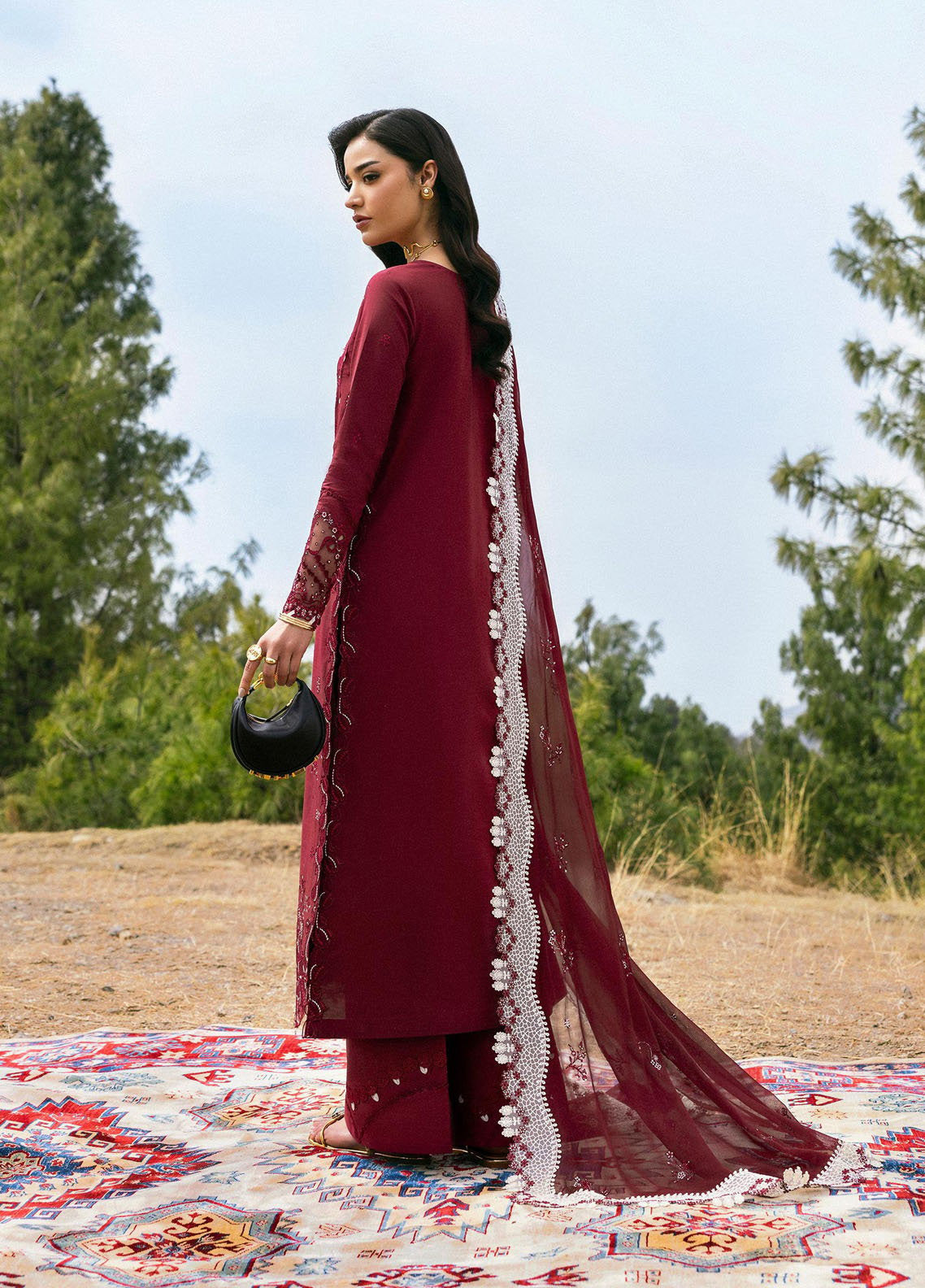Qlinekari By Qalamkar Embroidered Lawn 3 Piece Unstitched Suit QLM25QK DC-06 AILA Qlinekari By Qalamkar Embroidered Lawn 3 Piece Unstitched Suit QLM25QK DC-06 AILA