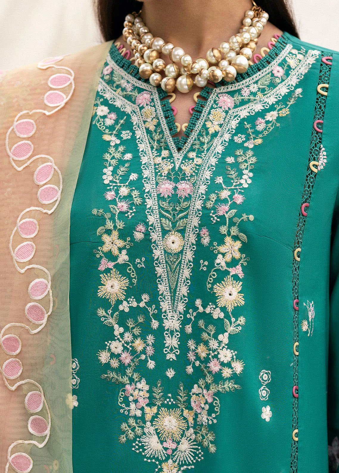 Qlinekari By Qalamkar Embroidered Lawn 3 Piece Unstitched Suit QLM25QK DC-08 ELIDA Qlinekari By Qalamkar Embroidered Lawn 3 Piece Unstitched Suit QLM25QK DC-08 ELIDA