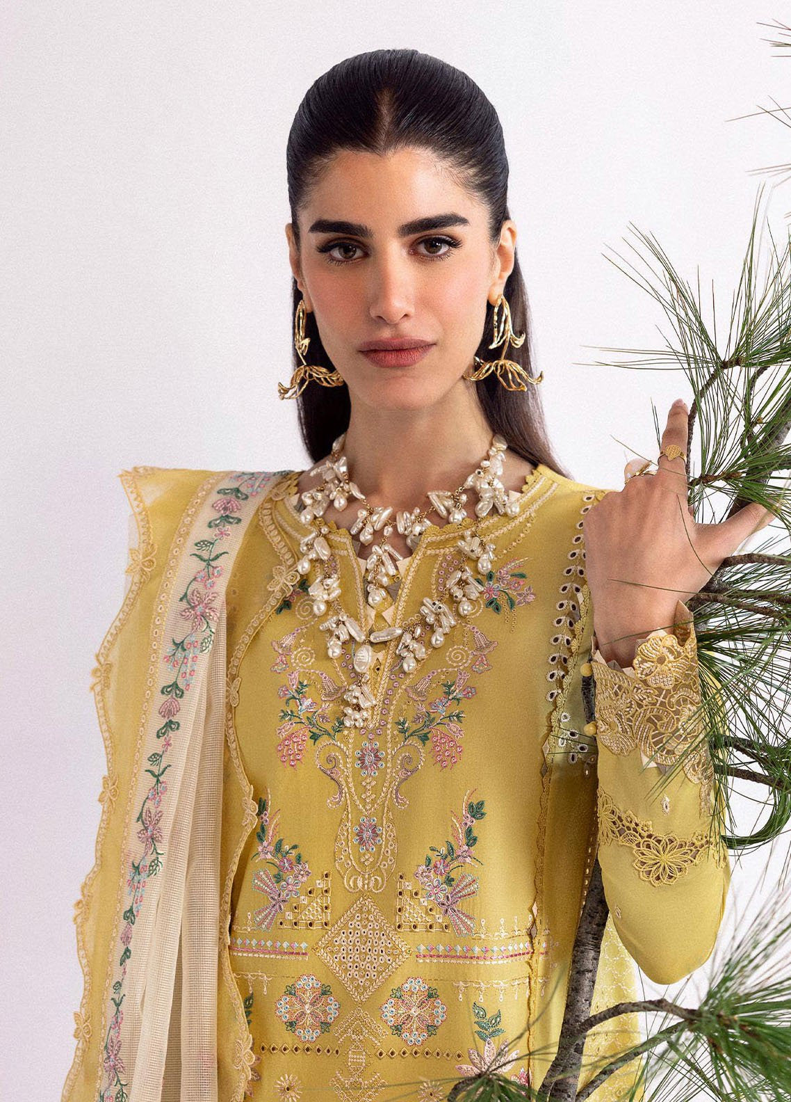 Qlinekari By Qalamkar Embroidered Lawn 3 Piece Unstitched Suit QLM25QK DC-09 ENYA Qlinekari By Qalamkar Embroidered Lawn 3 Piece Unstitched Suit QLM25QK DC-09 ENYA