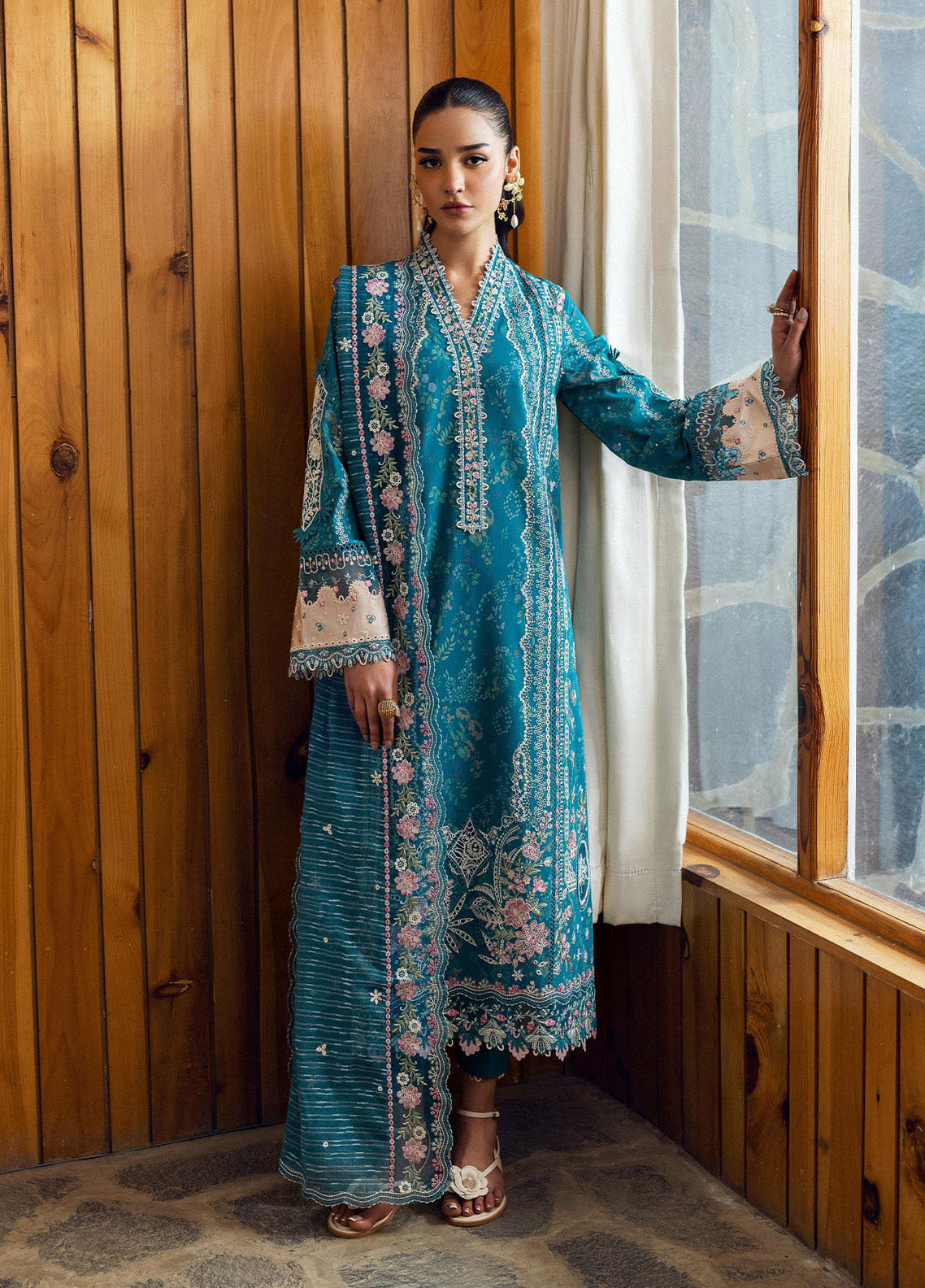 Qlinekari By Qalamkar Embroidered Lawn 3 Piece Unstitched Suit QLM25QK DC-10 FINA Qlinekari By Qalamkar Embroidered Lawn 3 Piece Unstitched Suit QLM25QK DC-10 FINA
