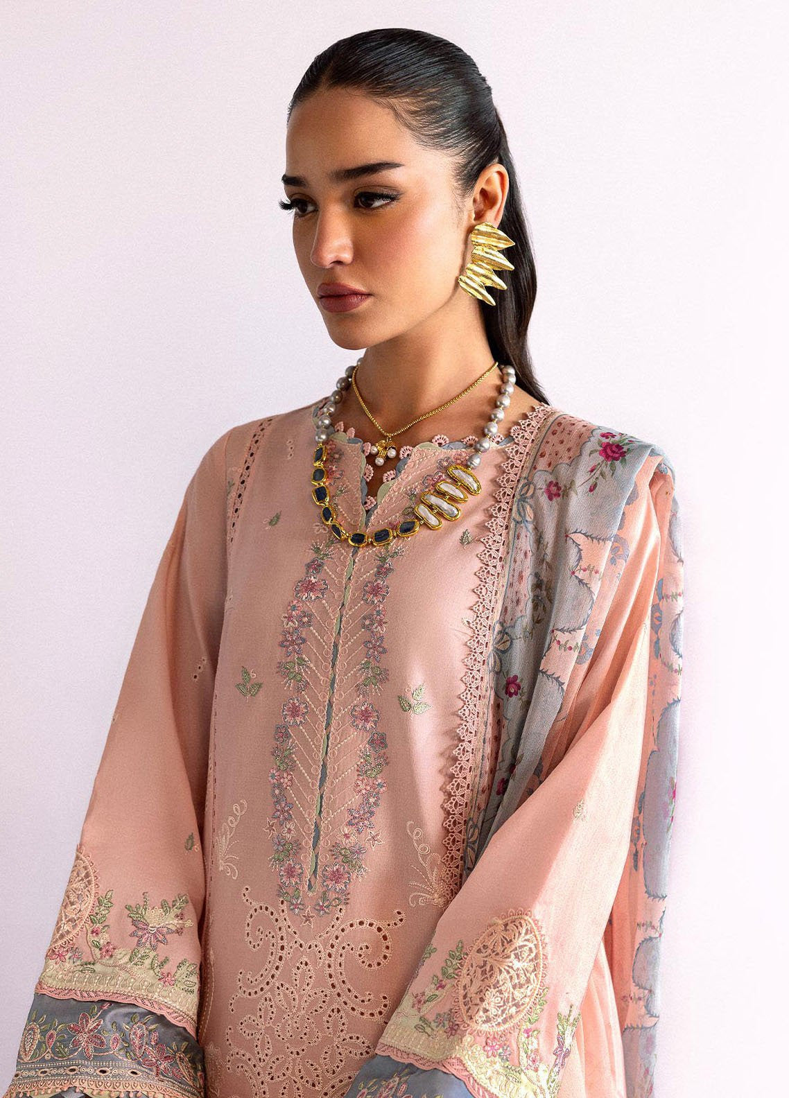 Qlinekari By Qalamkar Embroidered Lawn 3 Piece Unstitched Suit QLM25QK DC-11 HEDI Qlinekari By Qalamkar Embroidered Lawn 3 Piece Unstitched Suit QLM25QK DC-11 HEDI