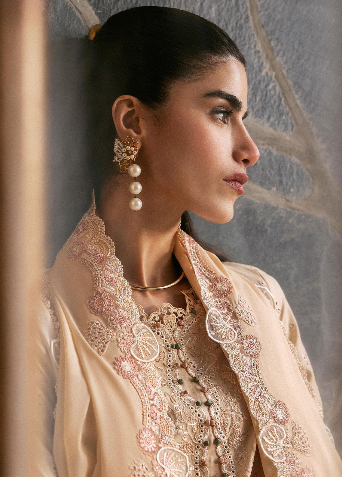 Qlinekari By Qalamkar Embroidered Lawn 3 Piece Unstitched Suit QLM25QK DC-12 DISA Qlinekari By Qalamkar Embroidered Lawn 3 Piece Unstitched Suit QLM25QK DC-12 DISA