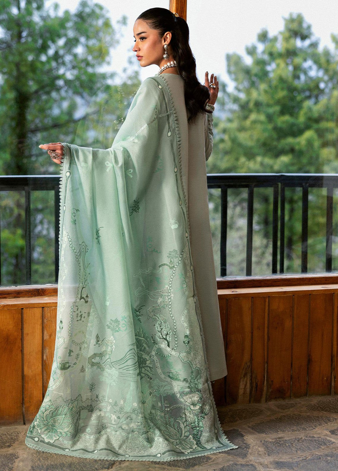 Qlinekari By Qalamkar Embroidered Lawn 3 Piece Unstitched Suit QLM25QK DC-15 ELIRA Qlinekari By Qalamkar Embroidered Lawn 3 Piece Unstitched Suit QLM25QK DC-15 ELIRA