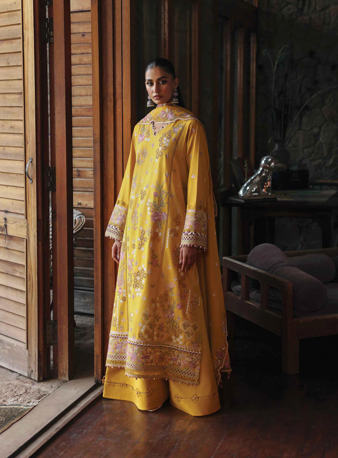 Qlinekari By Qalamkar Embroidered Linen 3 Piece Unstitched Suit QLM24QL LM-04 SINSEAD Qlinekari By Qalamkar Embroidered Linen 3 Piece Unstitched Suit QLM24QL LM-04 SINSEAD