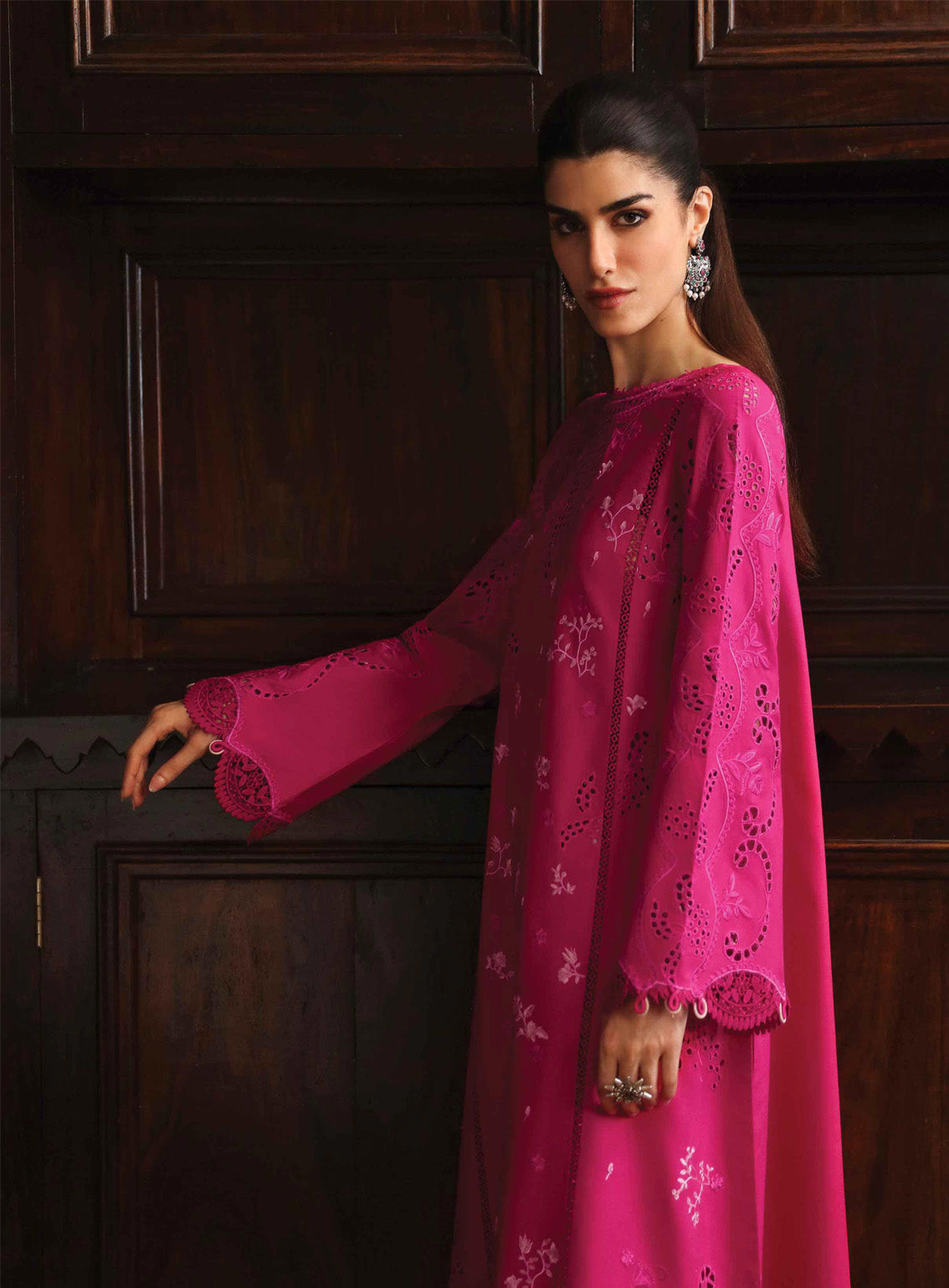 Qlinekari By Qalamkar Embroidered Linen 3 Piece Unstitched Suit QLM24QL LM-07 NEESA Qlinekari By Qalamkar Embroidered Linen 3 Piece Unstitched Suit QLM24QL LM-07 NEESA