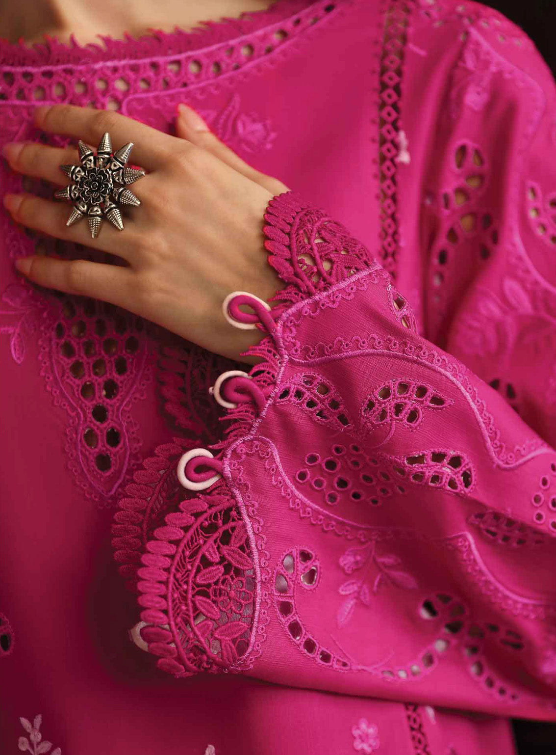 Qlinekari By Qalamkar Embroidered Linen 3 Piece Unstitched Suit QLM24QL LM-07 NEESA Qlinekari By Qalamkar Embroidered Linen 3 Piece Unstitched Suit QLM24QL LM-07 NEESA