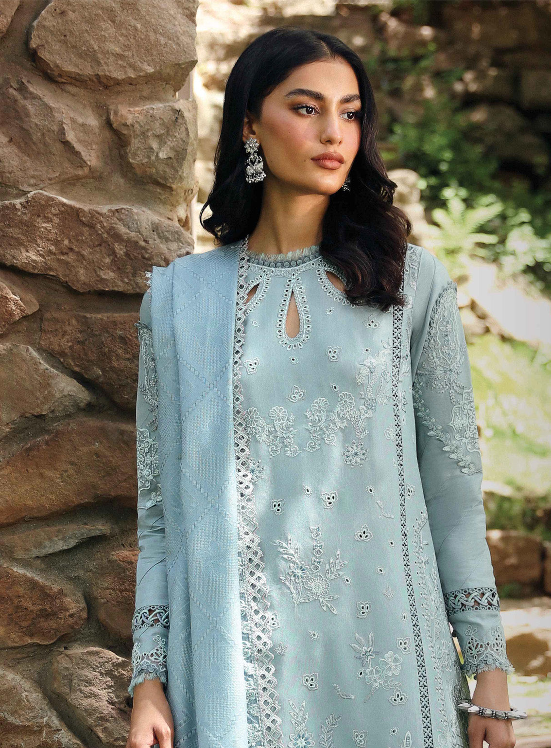 Qlinekari By Qalamkar Embroidered Linen 3 Piece Unstitched Suit QLM24QL LM-08 NEALA Qlinekari By Qalamkar Embroidered Linen 3 Piece Unstitched Suit QLM24QL LM-08 NEALA
