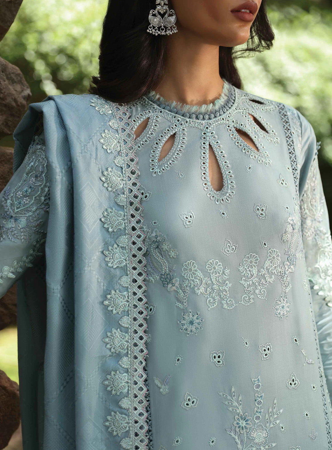 Qlinekari By Qalamkar Embroidered Linen 3 Piece Unstitched Suit QLM24QL LM-08 NEALA Qlinekari By Qalamkar Embroidered Linen 3 Piece Unstitched Suit QLM24QL LM-08 NEALA