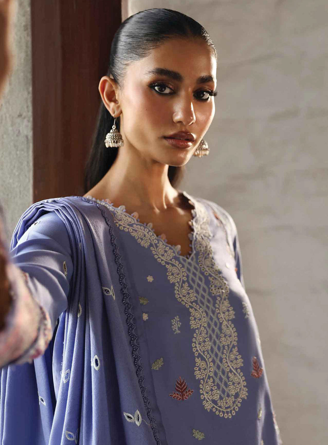 Qlinekari By Qalamkar Embroidered Linen 3 Piece Unstitched Suit QLM24QL LM-09 LORNA Qlinekari By Qalamkar Embroidered Linen 3 Piece Unstitched Suit QLM24QL LM-09 LORNA