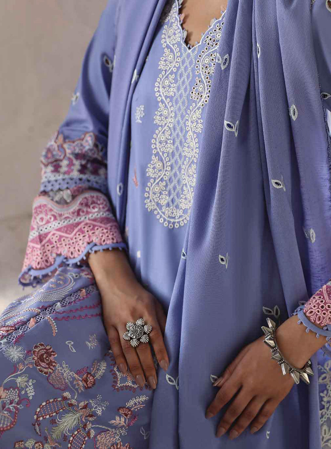 Qlinekari By Qalamkar Embroidered Linen 3 Piece Unstitched Suit QLM24QL LM-09 LORNA Qlinekari By Qalamkar Embroidered Linen 3 Piece Unstitched Suit QLM24QL LM-09 LORNA
