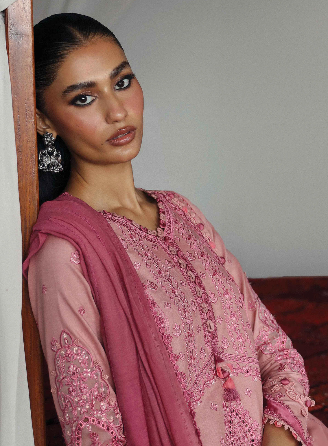 Qlinekari By Qalamkar Embroidered Linen 3 Piece Unstitched Suit QLM24QL LM-12 KEIRA Qlinekari By Qalamkar Embroidered Linen 3 Piece Unstitched Suit QLM24QL LM-12 KEIRA