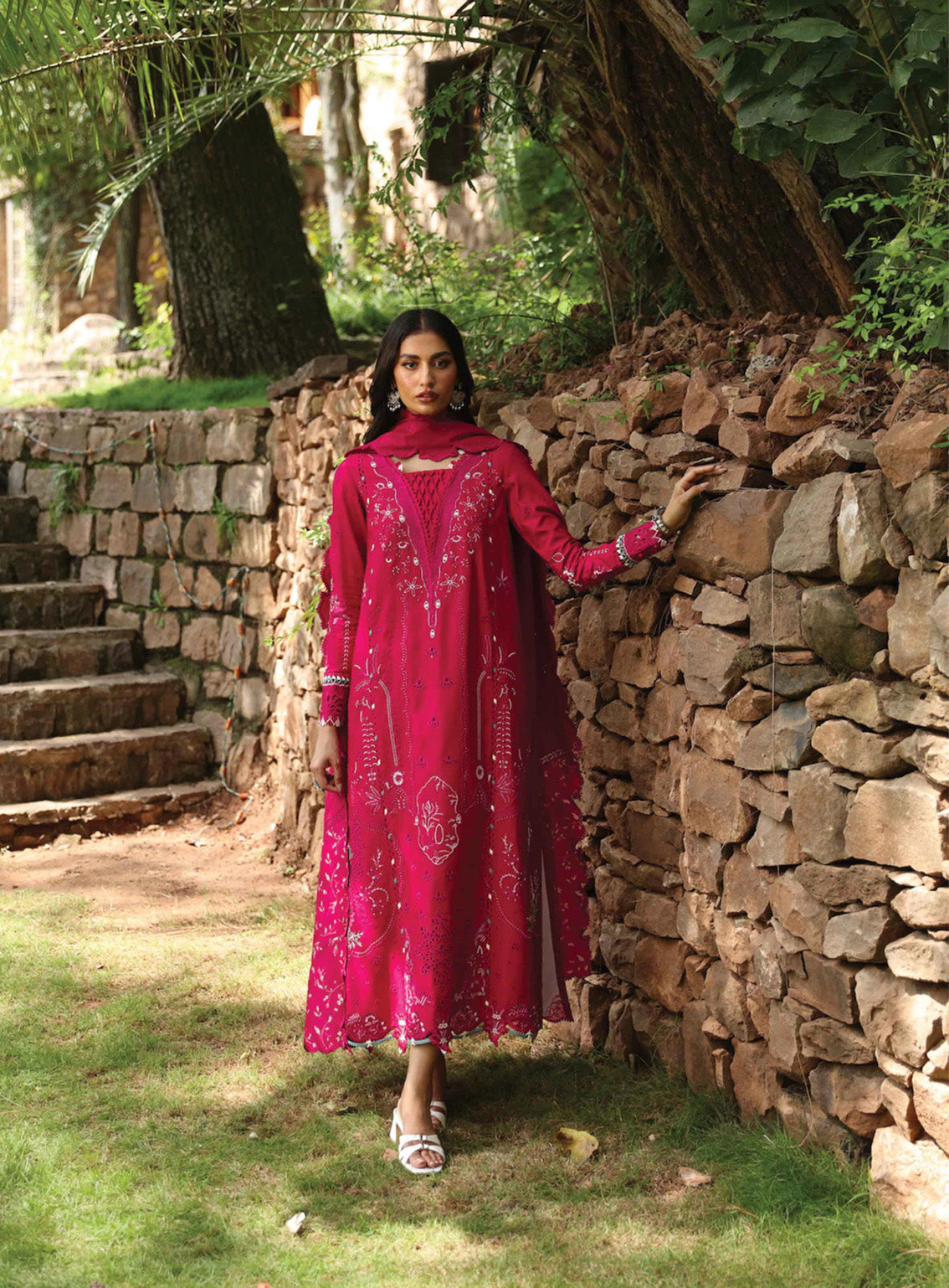 Qlinekari By Qalamkar Embroidered Linen 3 Piece Unstitched Suit QLM24QL LM-13 TARA Qlinekari By Qalamkar Embroidered Linen 3 Piece Unstitched Suit QLM24QL LM-13 TARA