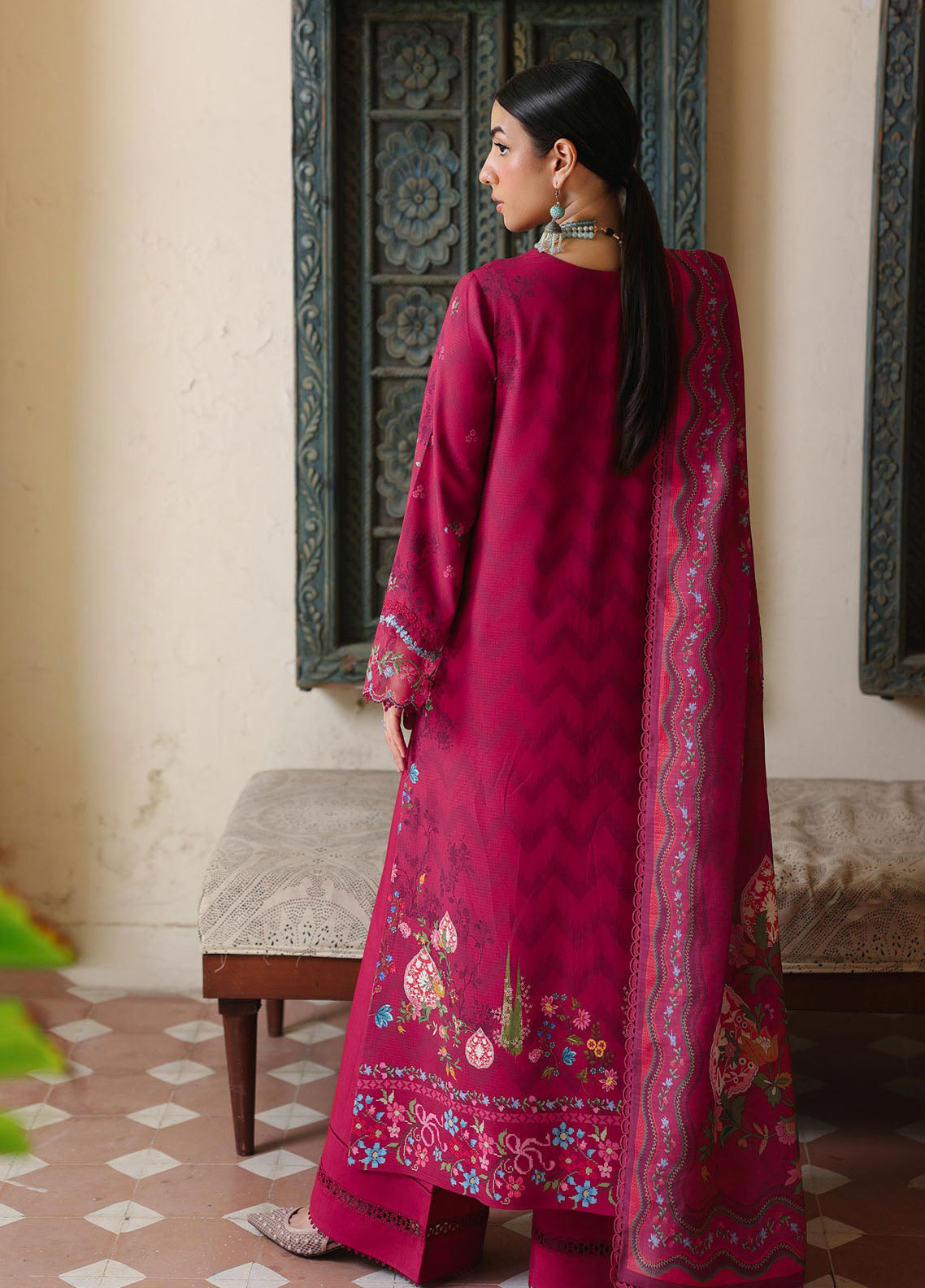 QPrints By Qalamkar Embroidered Jacquard Weaved 3 Piece Unstitched Suit QLM25QP D-QW-2A MIREL QPrints By Qalamkar Embroidered Jacquard Weaved 3 Piece Unstitched Suit QLM25QP D-QW-2A MIREL