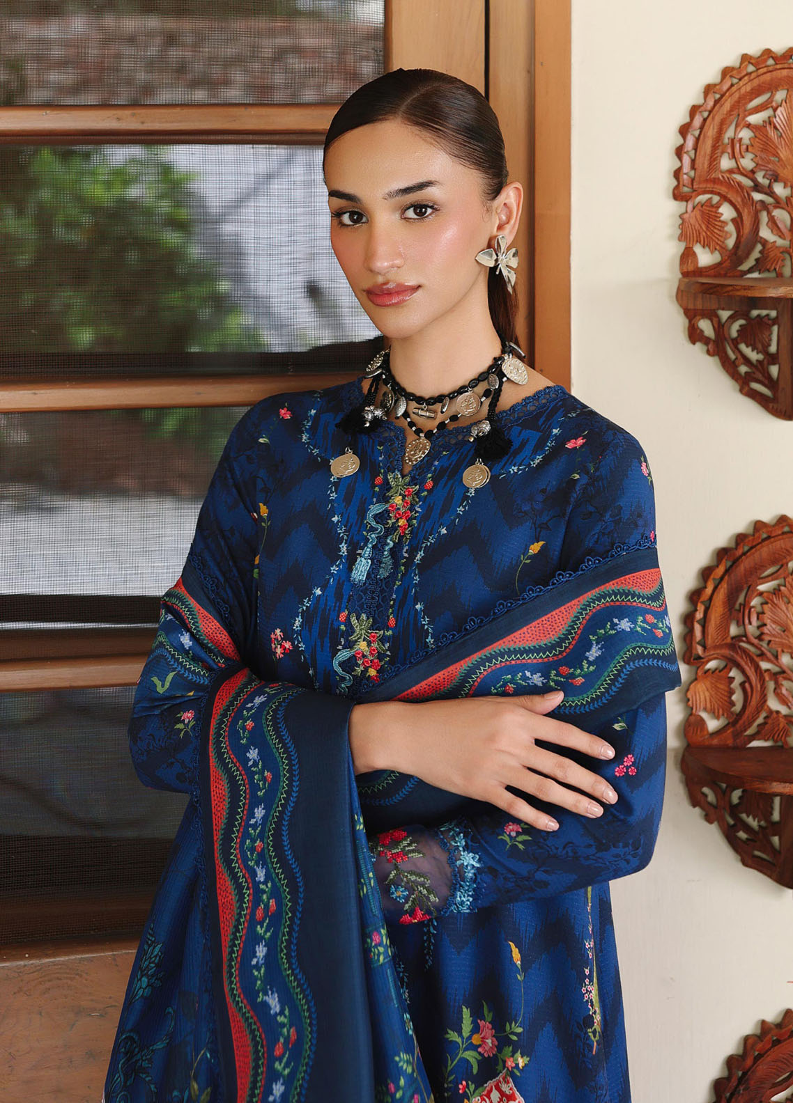 QPrints By Qalamkar Embroidered Jacquard Weaved 3 Piece Unstitched Suit QLM25QP D-QW-2B SILAS QPrints By Qalamkar Embroidered Jacquard Weaved 3 Piece Unstitched Suit QLM25QP D-QW-2B SILAS