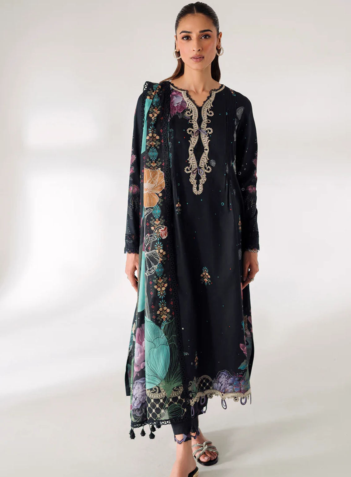 Qprints By Qalamkar Embroidered Lawn 3 Piece Unstitched Suit QLM24QP AR-01 ANIQA Qprints By Qalamkar Embroidered Lawn 3 Piece Unstitched Suit QLM24QP AR-01 ANIQA