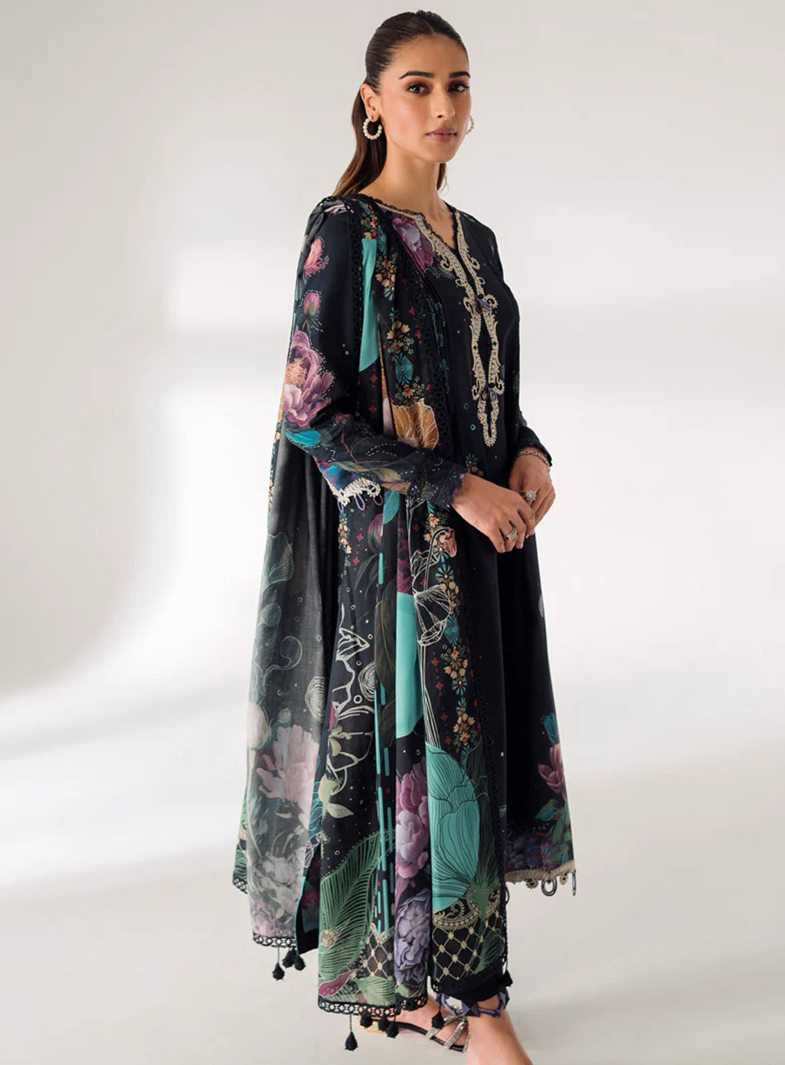 Qprints By Qalamkar Embroidered Lawn 3 Piece Unstitched Suit QLM24QP AR-01 ANIQA Qprints By Qalamkar Embroidered Lawn 3 Piece Unstitched Suit QLM24QP AR-01 ANIQA