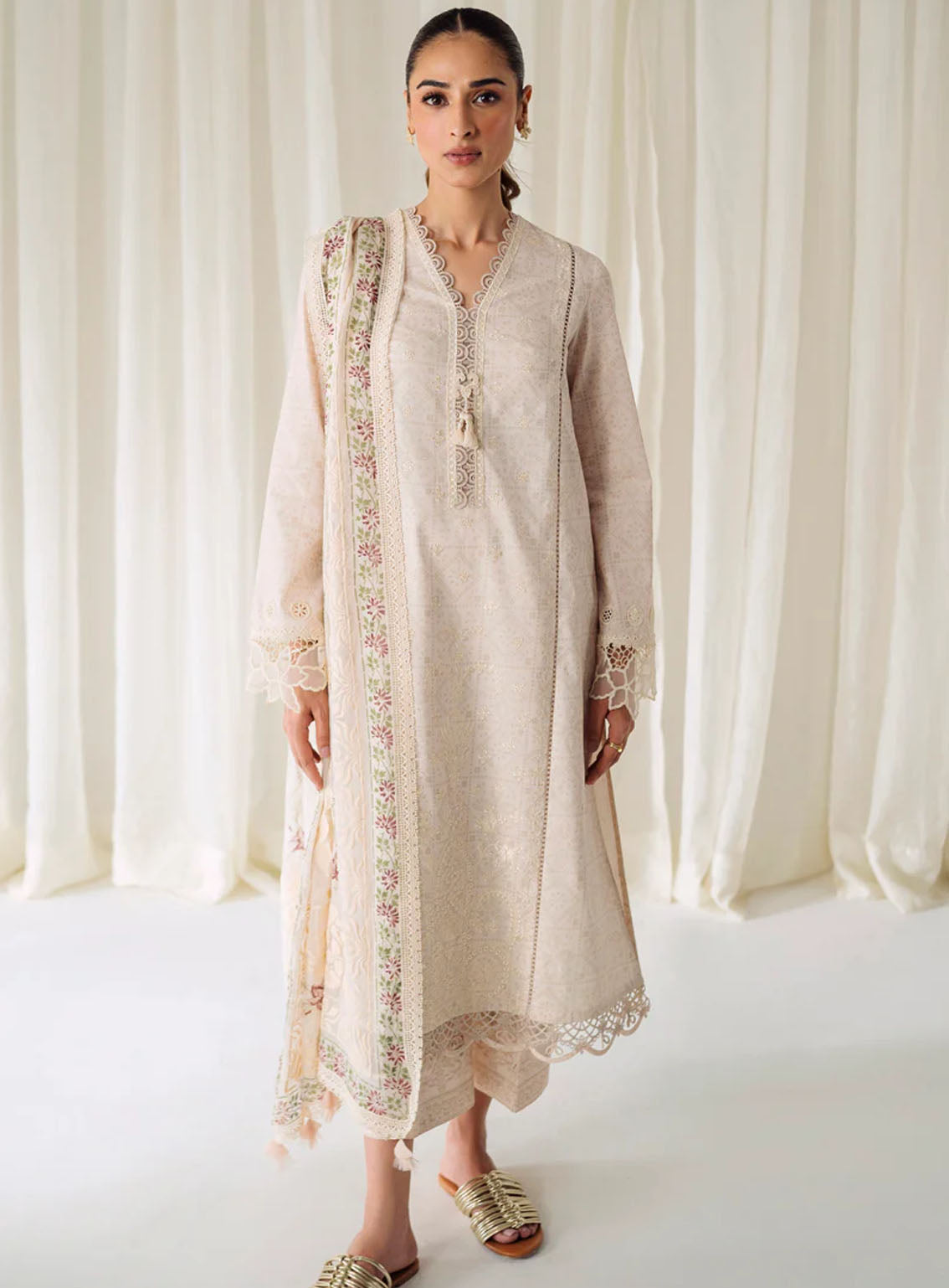 Qprints By Qalamkar Embroidered Lawn 3 Piece Unstitched Suit QLM24QP AR-02 ELEA Qprints By Qalamkar Embroidered Lawn 3 Piece Unstitched Suit QLM24QP AR-02 ELEA