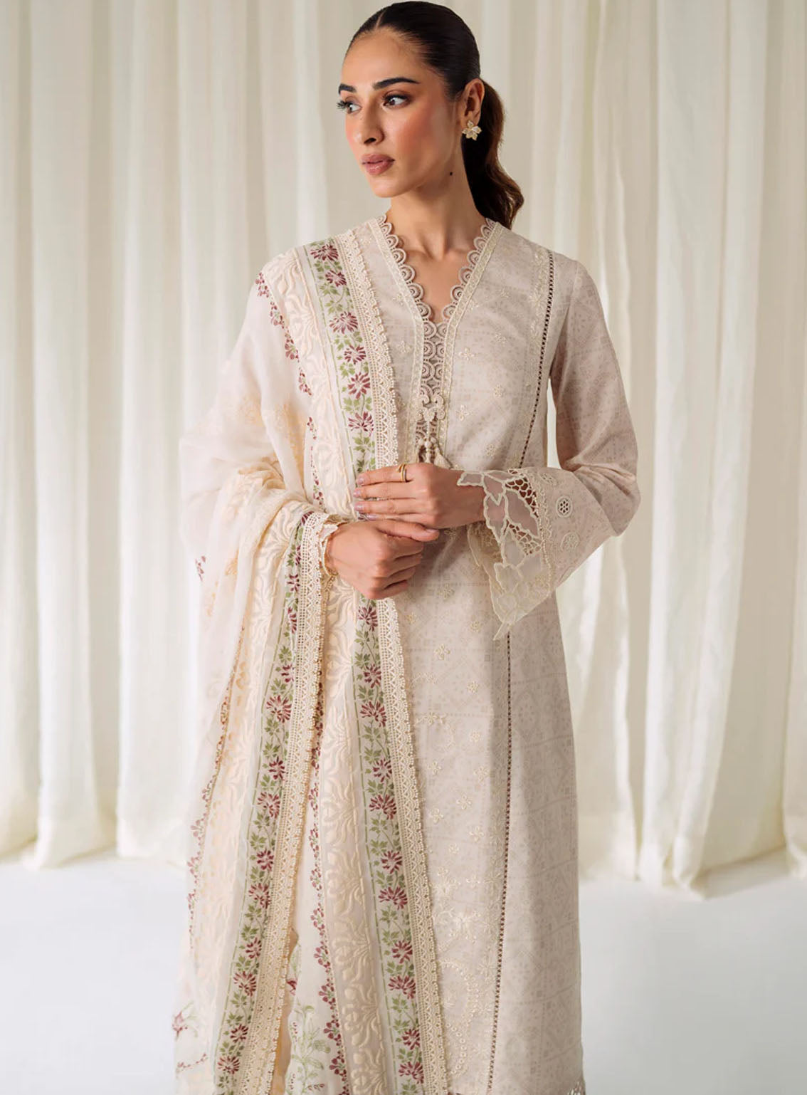 Qprints By Qalamkar Embroidered Lawn 3 Piece Unstitched Suit QLM24QP AR-02 ELEA Qprints By Qalamkar Embroidered Lawn 3 Piece Unstitched Suit QLM24QP AR-02 ELEA