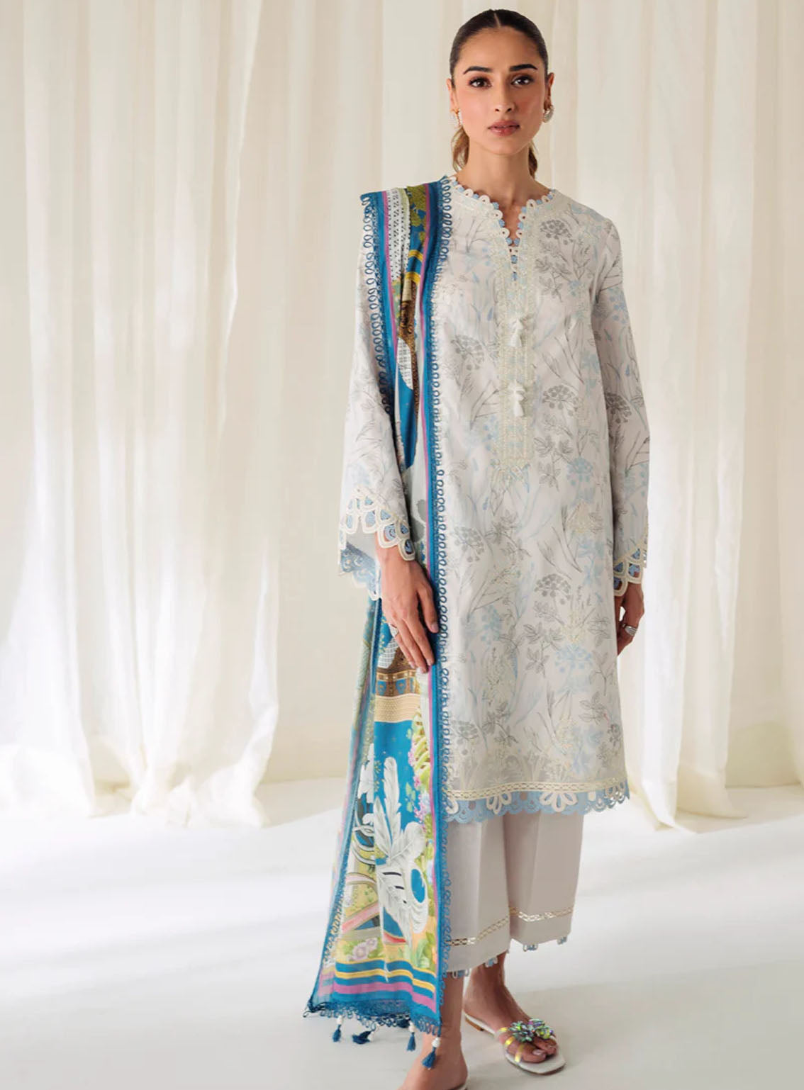Qprints By Qalamkar Embroidered Lawn 3 Piece Unstitched Suit QLM24QP AR-05 FLORINE Qprints By Qalamkar Embroidered Lawn 3 Piece Unstitched Suit QLM24QP AR-05 FLORINE