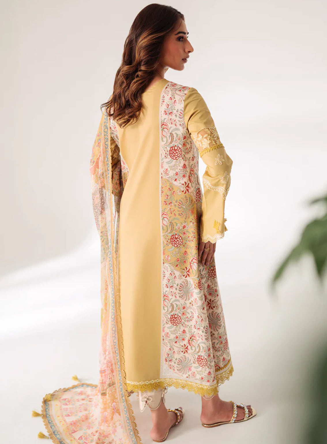 Qprints By Qalamkar Embroidered Lawn 3 Piece Unstitched Suit QLM24QP AR-08 ANAIS Qprints By Qalamkar Embroidered Lawn 3 Piece Unstitched Suit QLM24QP AR-08 ANAIS