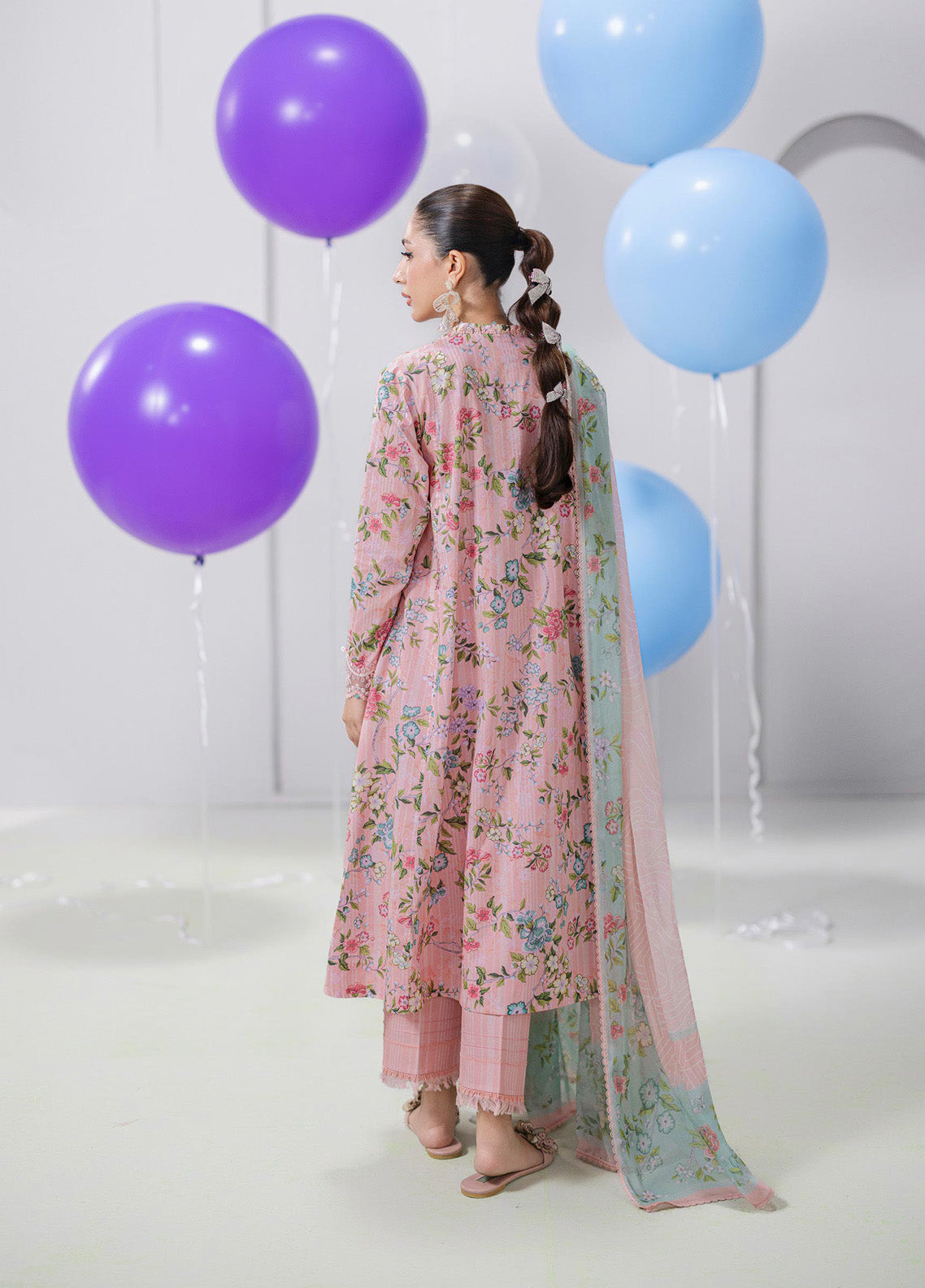 QPrints By Qalamkar Embroidered Lawn 3 Piece Unstitched Suit QLM25QP D-EM-05A ZELDA QPrints By Qalamkar Embroidered Lawn 3 Piece Unstitched Suit QLM25QP D-EM-05A ZELDA