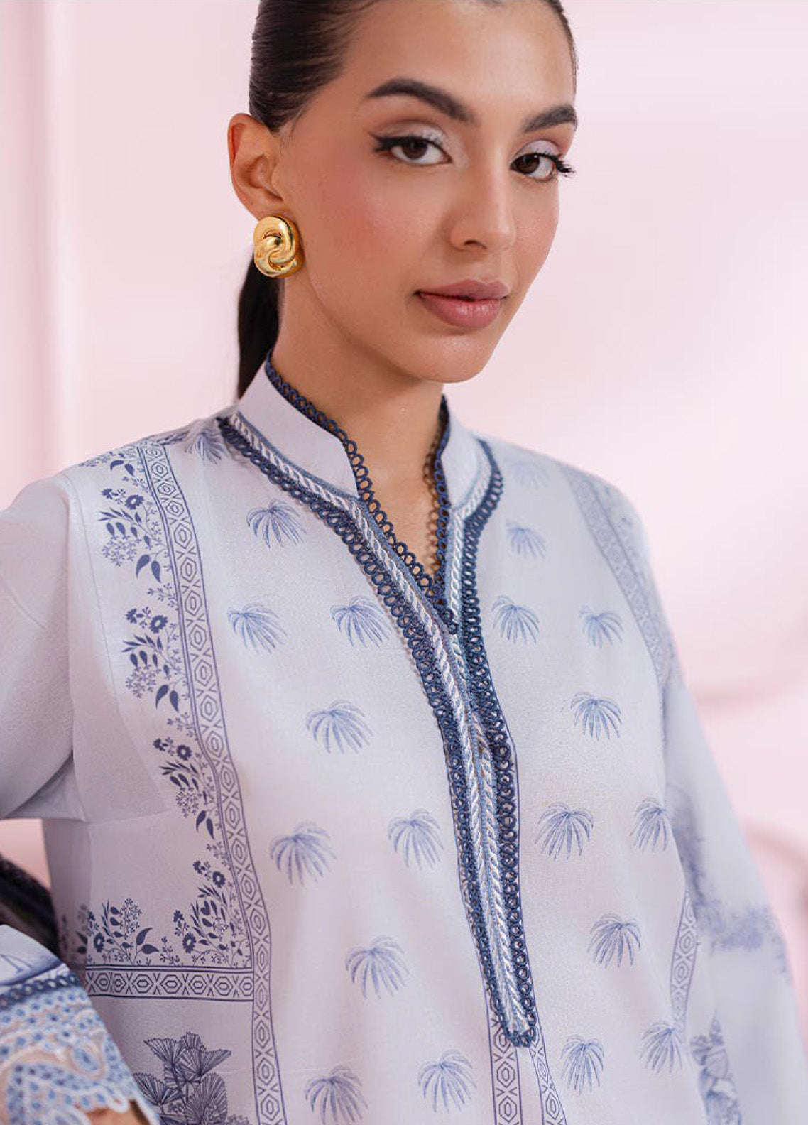 QPrints By Qalamkar Embroidered Lawn 3 Piece Unstitched Suit QLM25QP D-EM-06A SAGE QPrints By Qalamkar Embroidered Lawn 3 Piece Unstitched Suit QLM25QP D-EM-06A SAGE