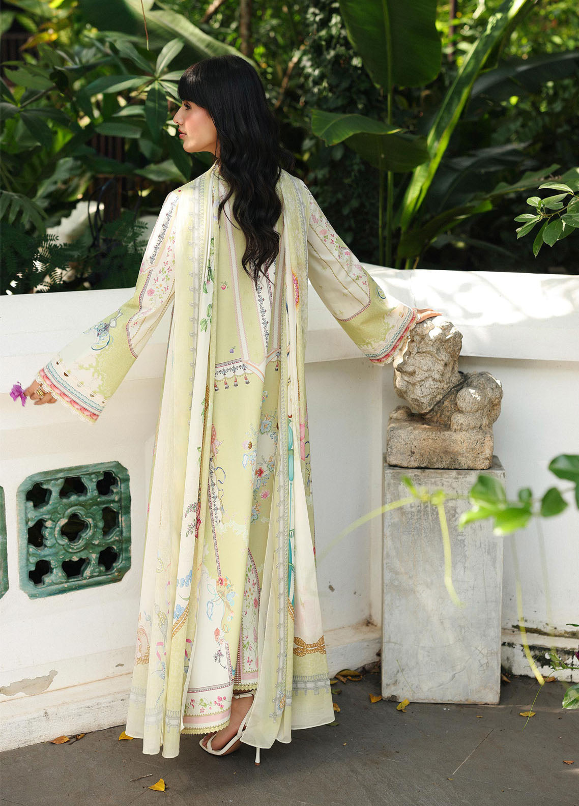 QPrints By Qalamkar Embroidered Lawn 3 Piece Unstitched Suit QLM26QP D-AX-06-B VAILA QPrints By Qalamkar Embroidered Lawn 3 Piece Unstitched Suit QLM26QP D-AX-06-B VAILA