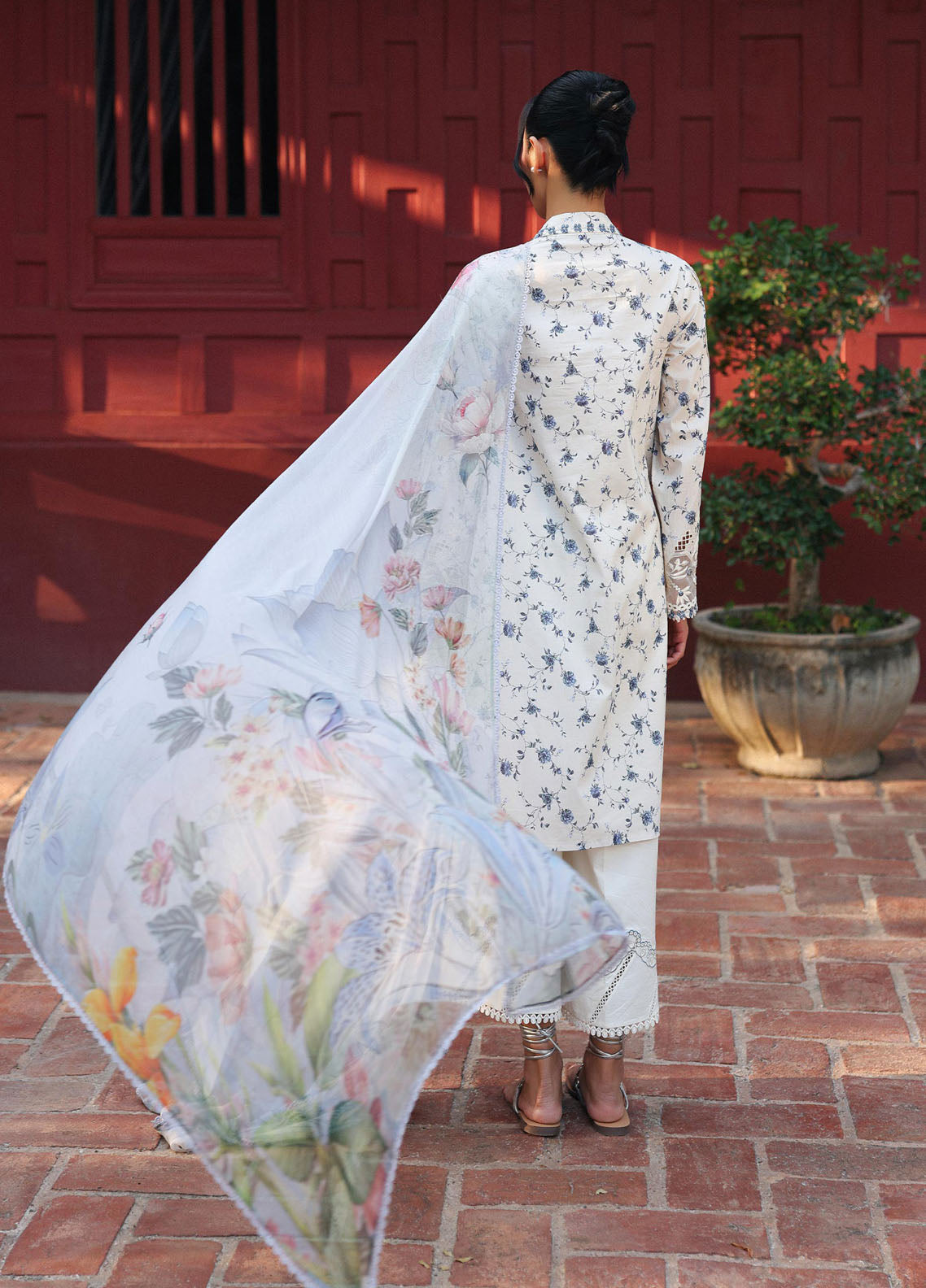 QPrints By Qalamkar Embroidered Lawn 3 Piece Unstitched Suit QLM26QP D-AX-08-A AERIN QPrints By Qalamkar Embroidered Lawn 3 Piece Unstitched Suit QLM26QP D-AX-08-A AERIN