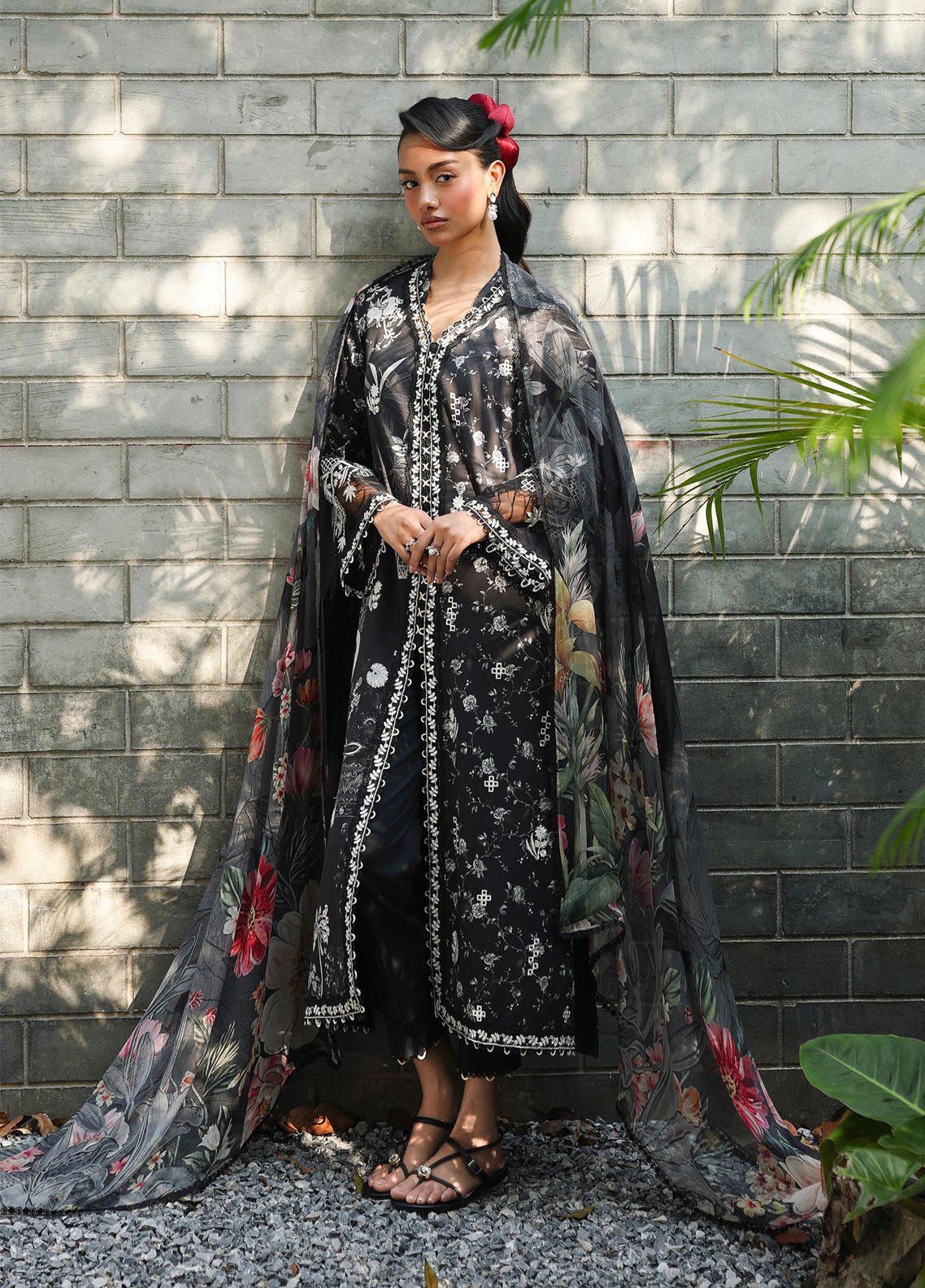 QPrints By Qalamkar Embroidered Lawn 3 Piece Unstitched Suit QLM26QP D-AX-08-B EAVAN QPrints By Qalamkar Embroidered Lawn 3 Piece Unstitched Suit QLM26QP D-AX-08-B EAVAN