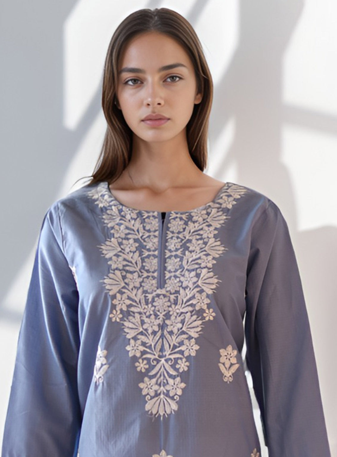 Raad Embroidered Lawn Stitched Kurti RD24EL D-05-GR Raad Embroidered Lawn Stitched Kurti RD24EL D-05-GR