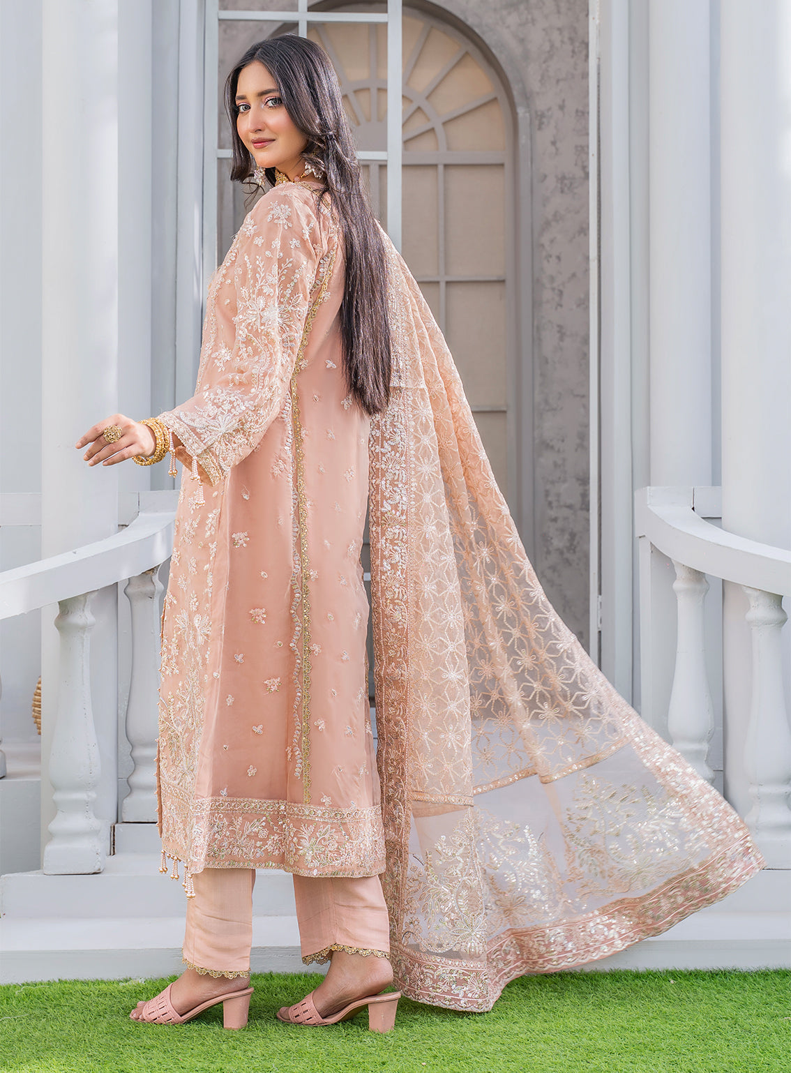 Raad Luxury Formal Embroidered Organza 3 Piece Stitched Suit RD26LF RA-36 TPK NAZAR ISHQ Raad Luxury Formal Embroidered Organza 3 Piece Stitched Suit RD26LF RA-36 TPK NAZAR ISHQ