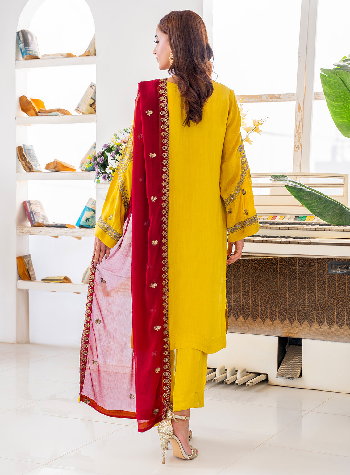 Raad Luxury Formal Embroidered Raw Silk 3 Piece Stitched Suit RD26LF RA-40 MT ZARQAA BAHAR Raad Luxury Formal Embroidered Raw Silk 3 Piece Stitched Suit RD26LF RA-40 MT ZARQAA BAHAR