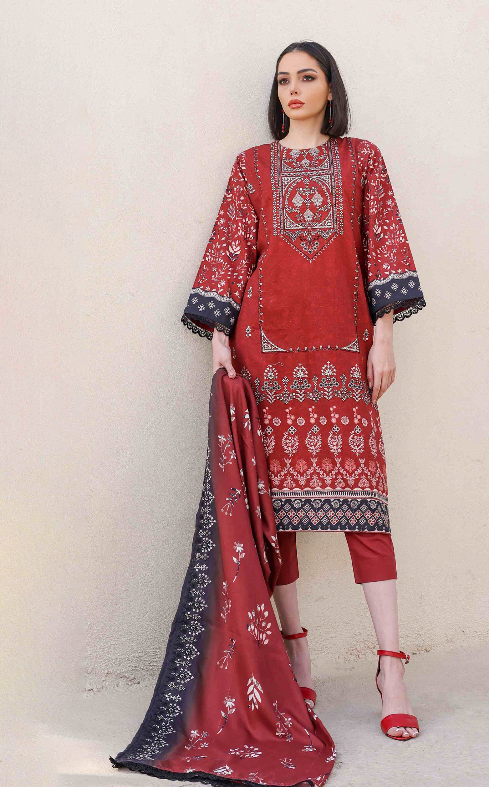 Radisson By Rashid Textile Embroidered Khaddar 3 Piece Unstitched Suit RT24R D-8352 Radisson By Rashid Textile Embroidered Khaddar 3 Piece Unstitched Suit RT24R D-8352