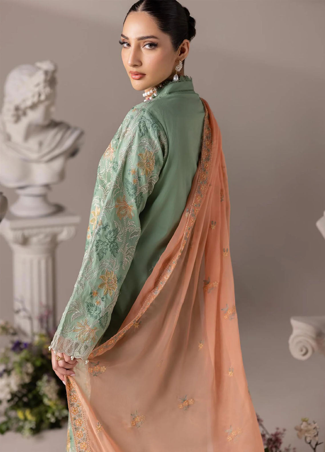 Rajbari Exclusive Embroidered Lawn 3 Piece Unstitched Suit RB26EE D-06 Rajbari Exclusive Embroidered Lawn 3 Piece Unstitched Suit RB26EE D-06