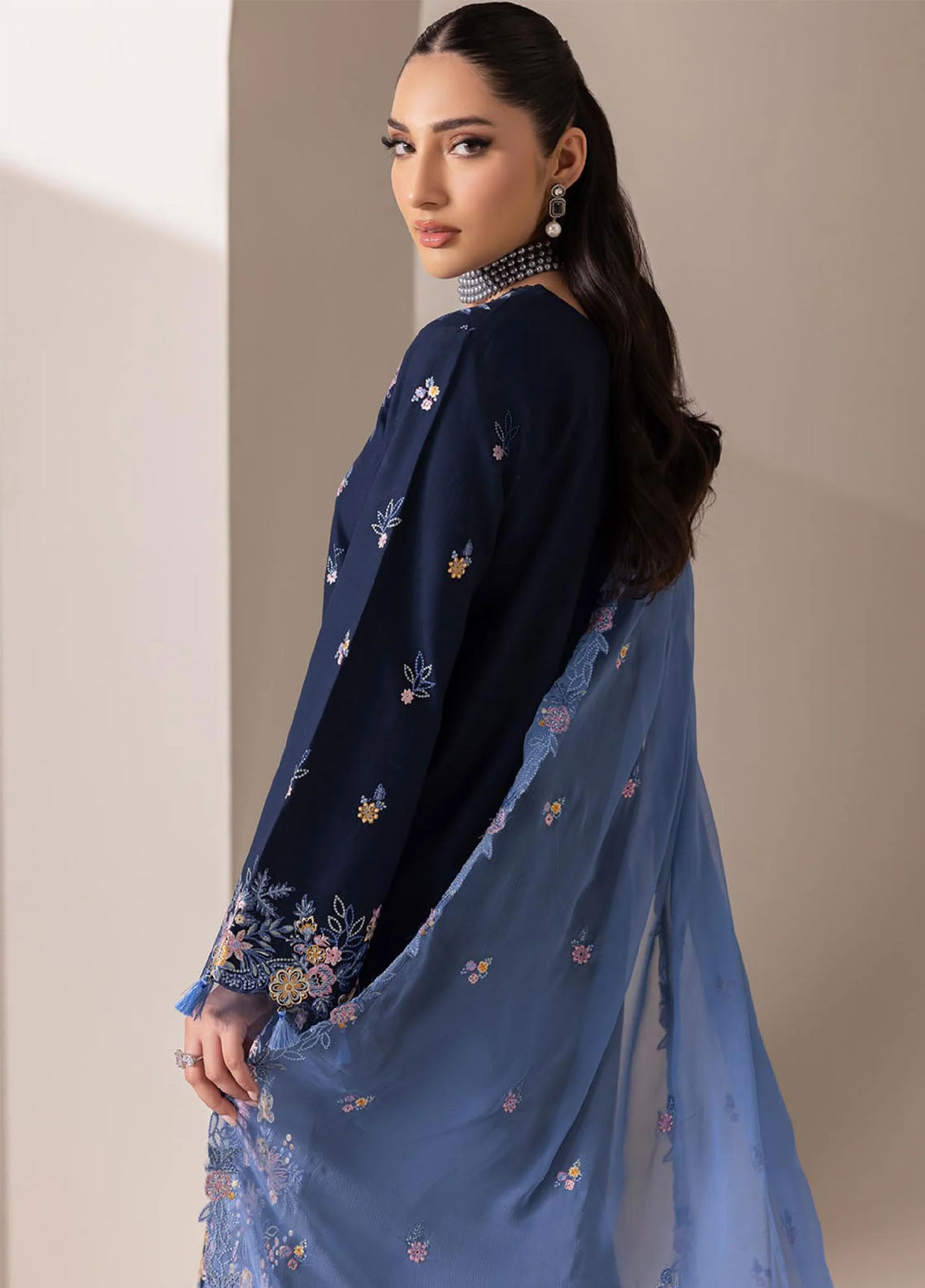 Rajbari Exclusive Embroidered Lawn 3 Piece Unstitched Suit RB26EE D-07 Rajbari Exclusive Embroidered Lawn 3 Piece Unstitched Suit RB26EE D-07