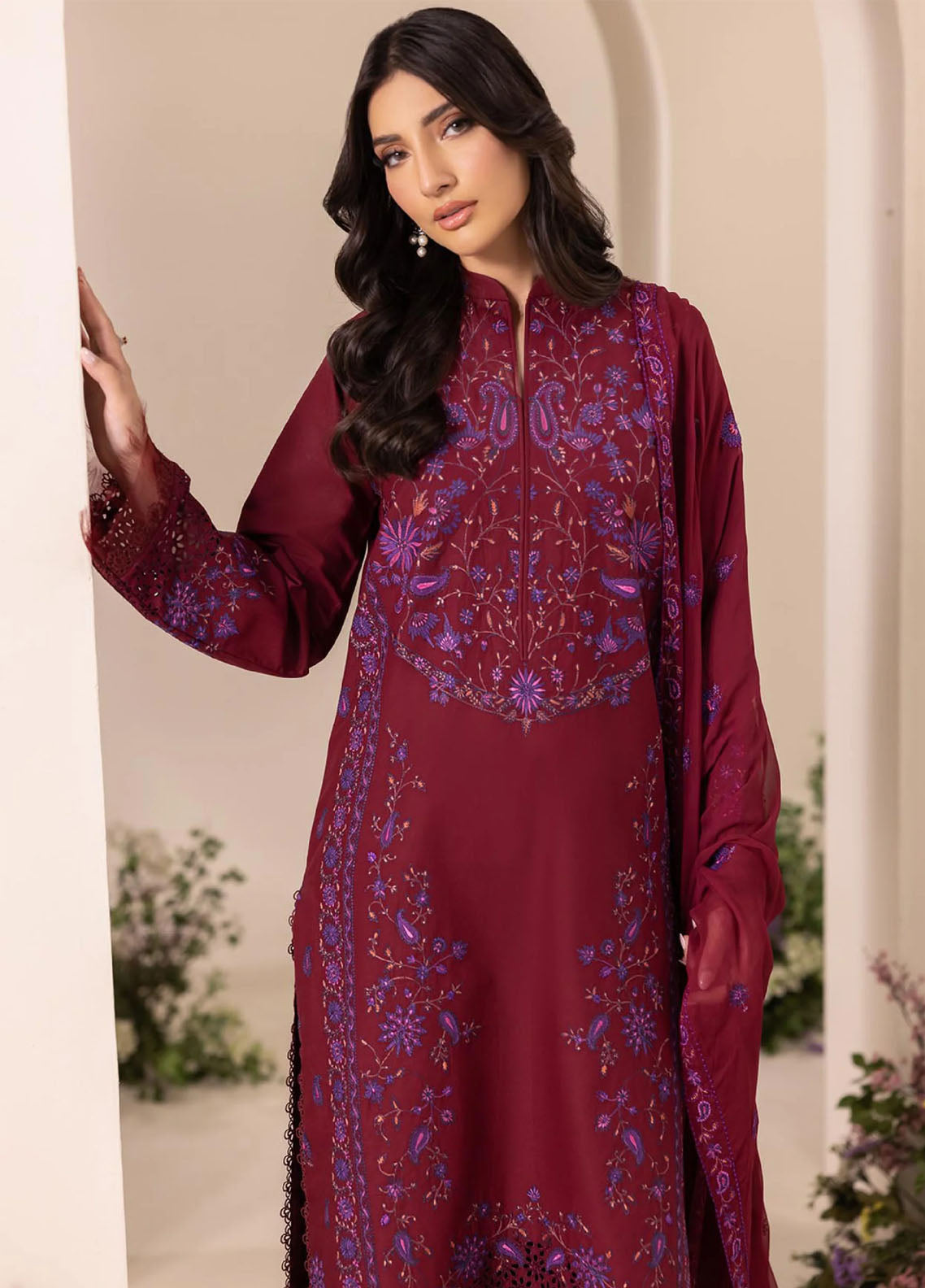 Rajbari Exclusive Embroidered Lawn 3 Piece Unstitched Suit RB26EE D-08 Rajbari Exclusive Embroidered Lawn 3 Piece Unstitched Suit RB26EE D-08