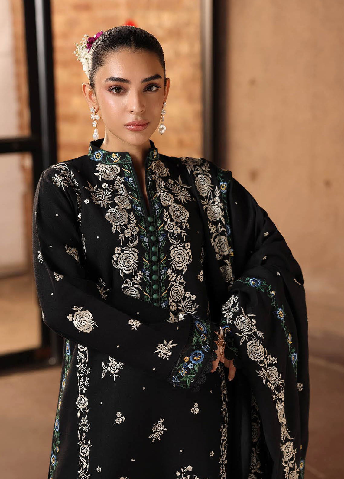 Rajbari Premium Embroidered Peach Leather 3 Piece Unstitched Suit RB25PWSE D-01 Rajbari Premium Embroidered Peach Leather 3 Piece Unstitched Suit RB25PWSE D-01