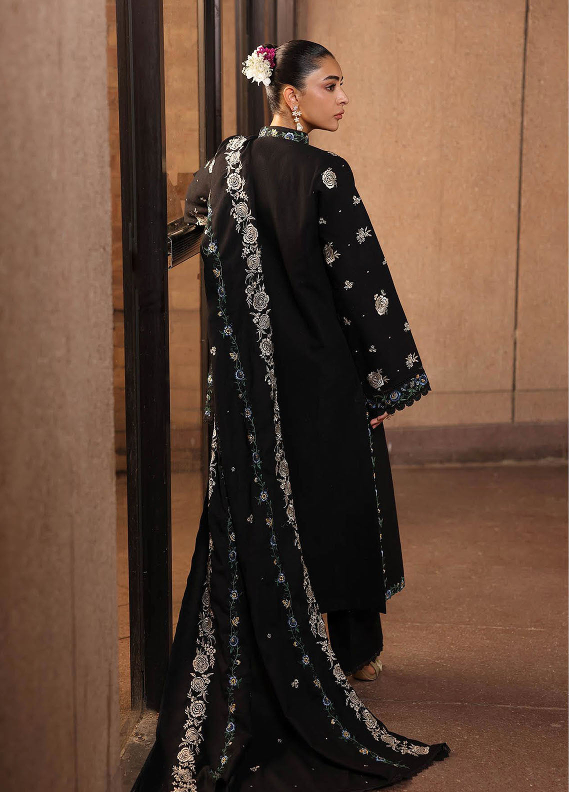 Rajbari Premium Embroidered Peach Leather 3 Piece Unstitched Suit RB25PWSE D-01 Rajbari Premium Embroidered Peach Leather 3 Piece Unstitched Suit RB25PWSE D-01