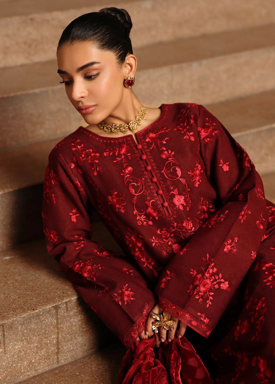 Rajbari Premium Embroidered Peach Leather 3 Piece Unstitched Suit RB25PWSE D-04 Rajbari Premium Embroidered Peach Leather 3 Piece Unstitched Suit RB25PWSE D-04