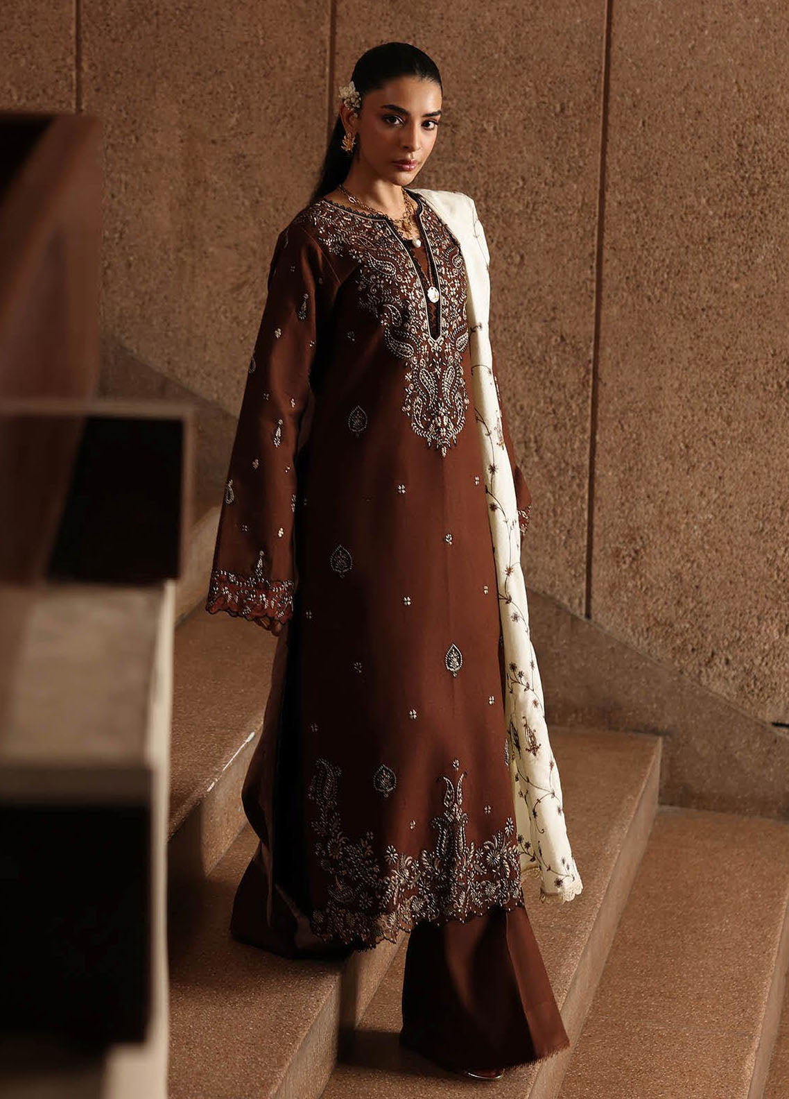 Rajbari Premium Embroidered Peach Leather 3 Piece Unstitched Suit RB25PWSE D-08 Rajbari Premium Embroidered Peach Leather 3 Piece Unstitched Suit RB25PWSE D-08