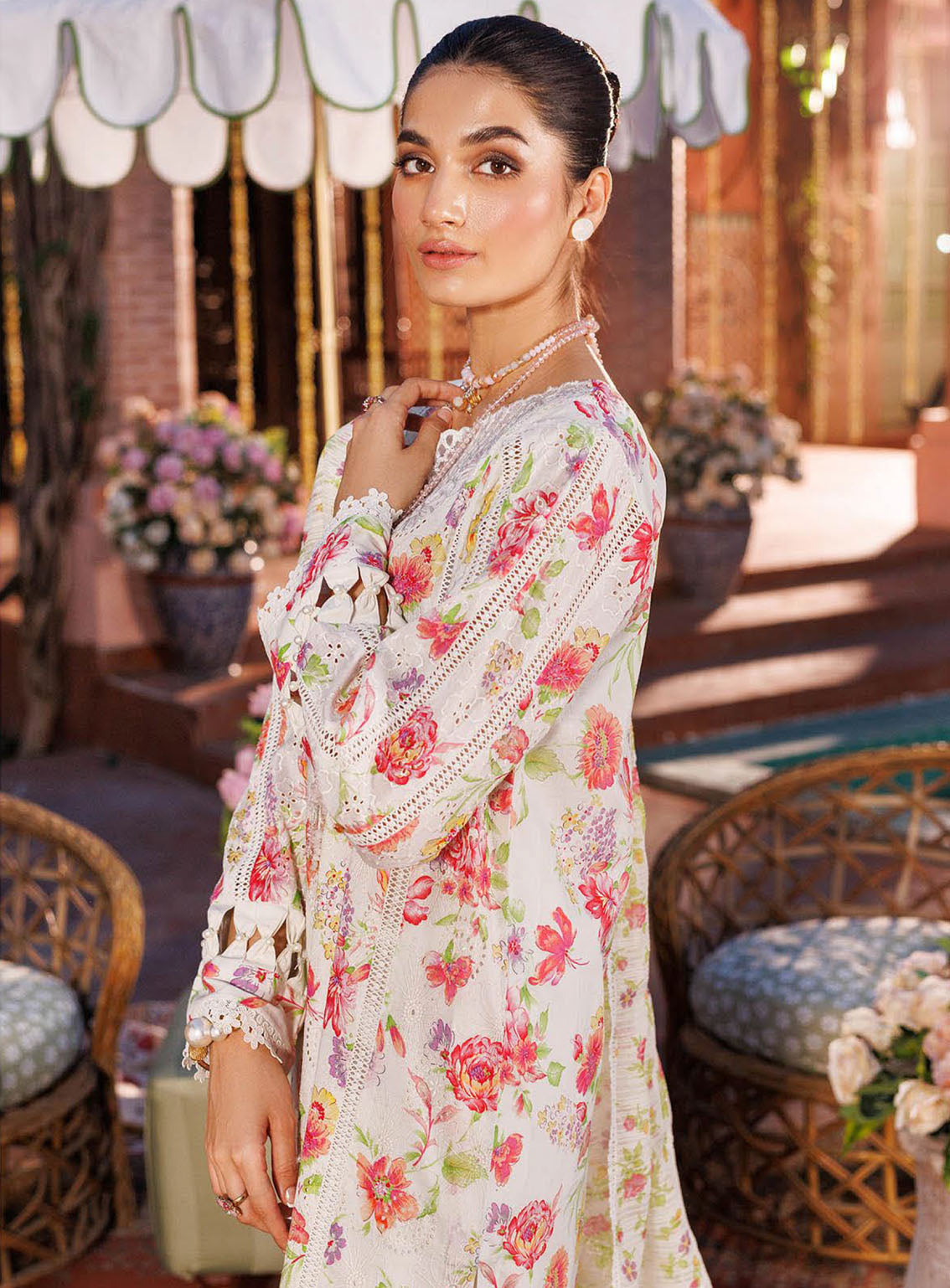 RajBari Printkari Exclusive Embroidered Lawn 3 Piece Unstitched Suit RBU24P EEL-6B RajBari Printkari Exclusive Embroidered Lawn 3 Piece Unstitched Suit RBU24P EEL-6B