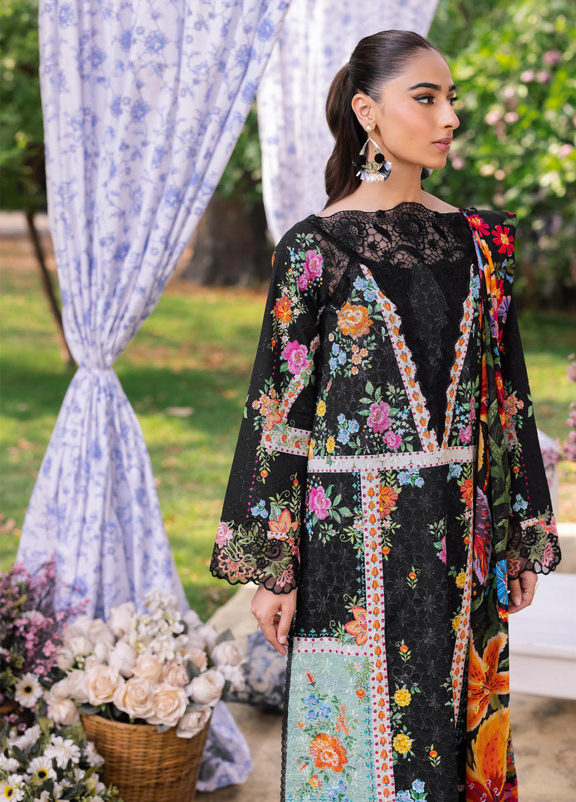 RajBari Schiffli Printkari Embroidered Lawn 3 Piece Unstitched Suit RB25S SPE-03 RajBari Schiffli Printkari Embroidered Lawn 3 Piece Unstitched Suit RB25S SPE-03