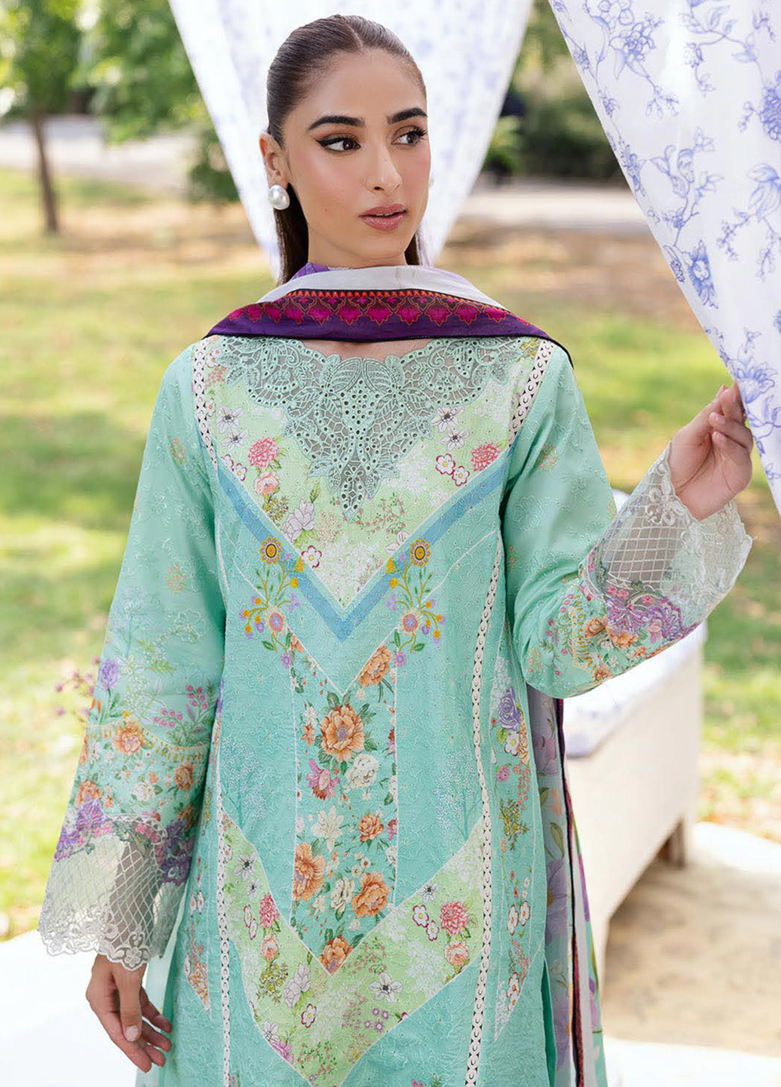 RajBari Schiffli Printkari Embroidered Lawn 3 Piece Unstitched Suit RB25S SPE-05 RajBari Schiffli Printkari Embroidered Lawn 3 Piece Unstitched Suit RB25S SPE-05