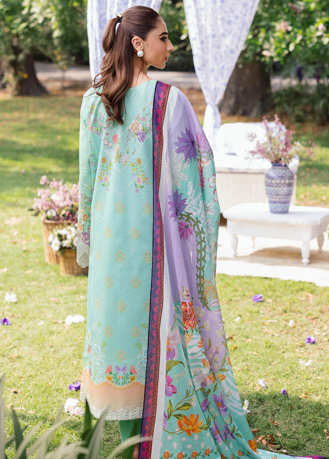 RajBari Schiffli Printkari Embroidered Lawn 3 Piece Unstitched Suit RB25S SPE-05 RajBari Schiffli Printkari Embroidered Lawn 3 Piece Unstitched Suit RB25S SPE-05